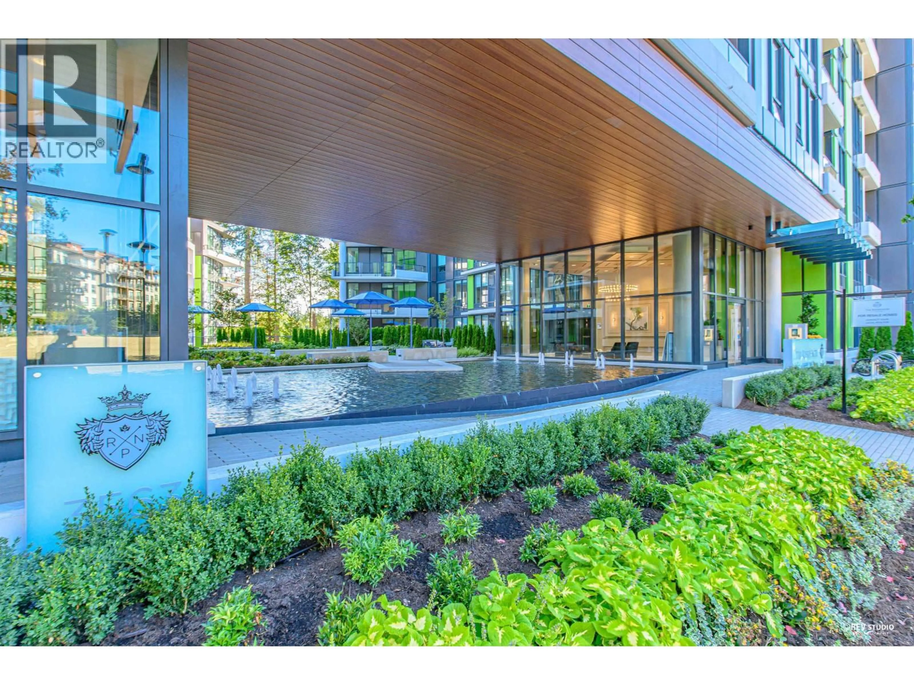 Indoor foyer for 528 - 3563 ROSS DRIVE, Vancouver British Columbia V6S0L3