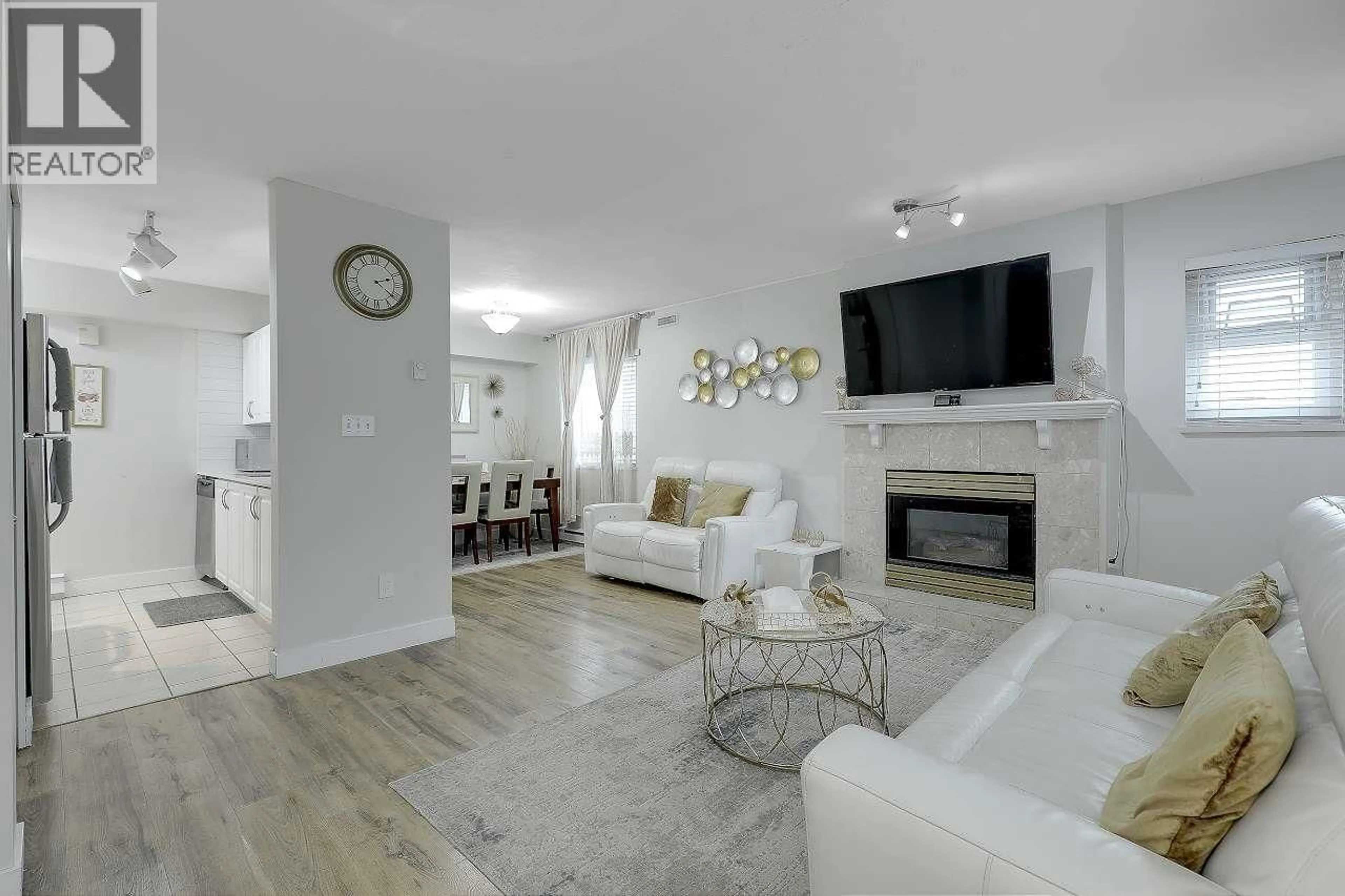 Living room with furniture, unknown for 209 - 3978 ALBERT STREET, Burnaby British Columbia V5C2E1