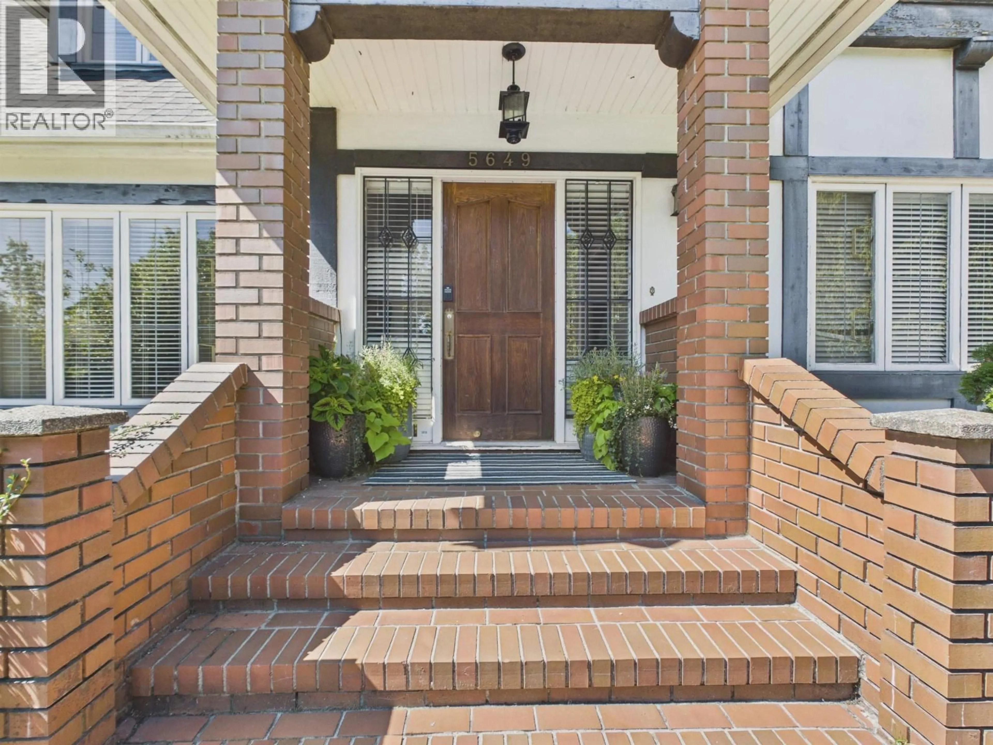 Home with brick exterior material, street for 5649 ANGUS DRIVE, Vancouver British Columbia V6M3N5