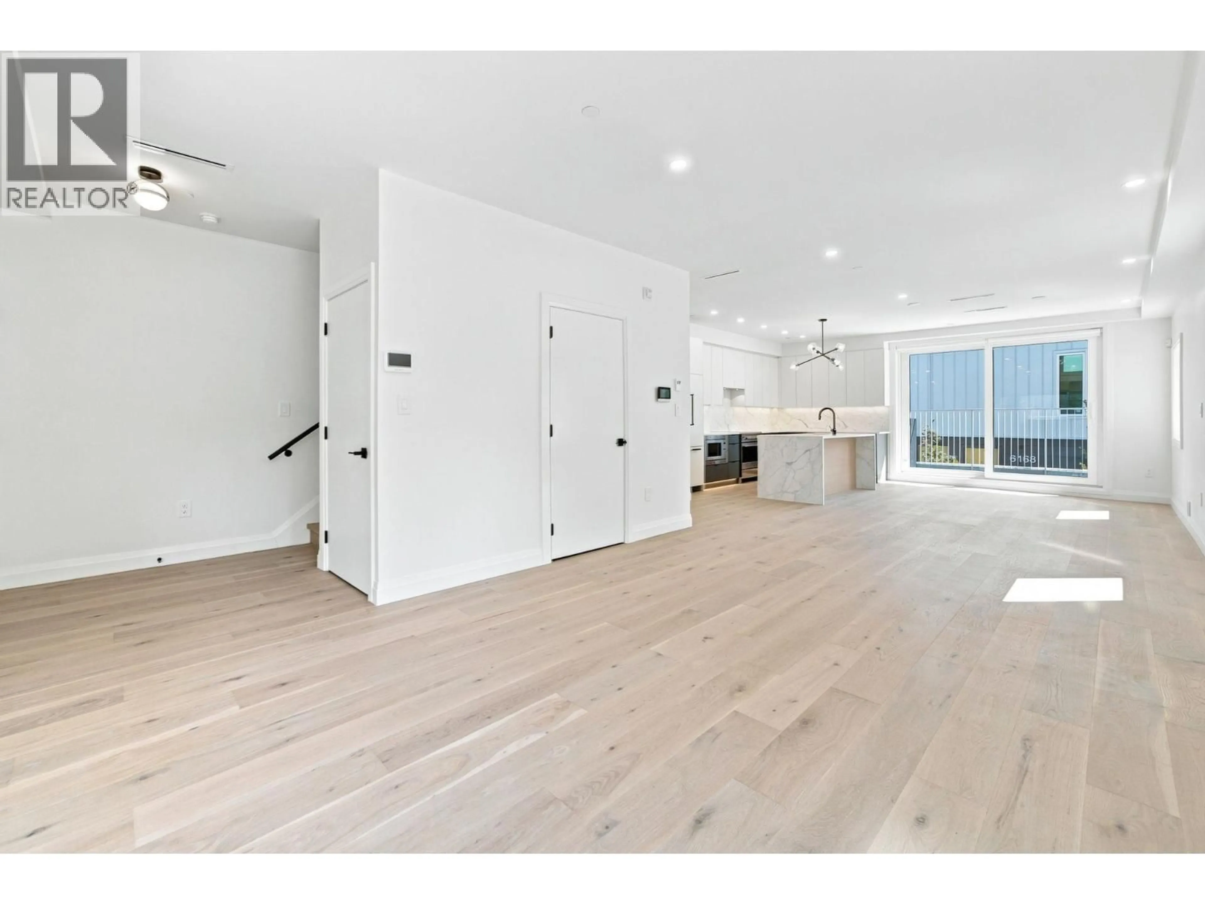 A pic of a room for 6162 GRANVILLE STREET, Vancouver British Columbia V6M3E3