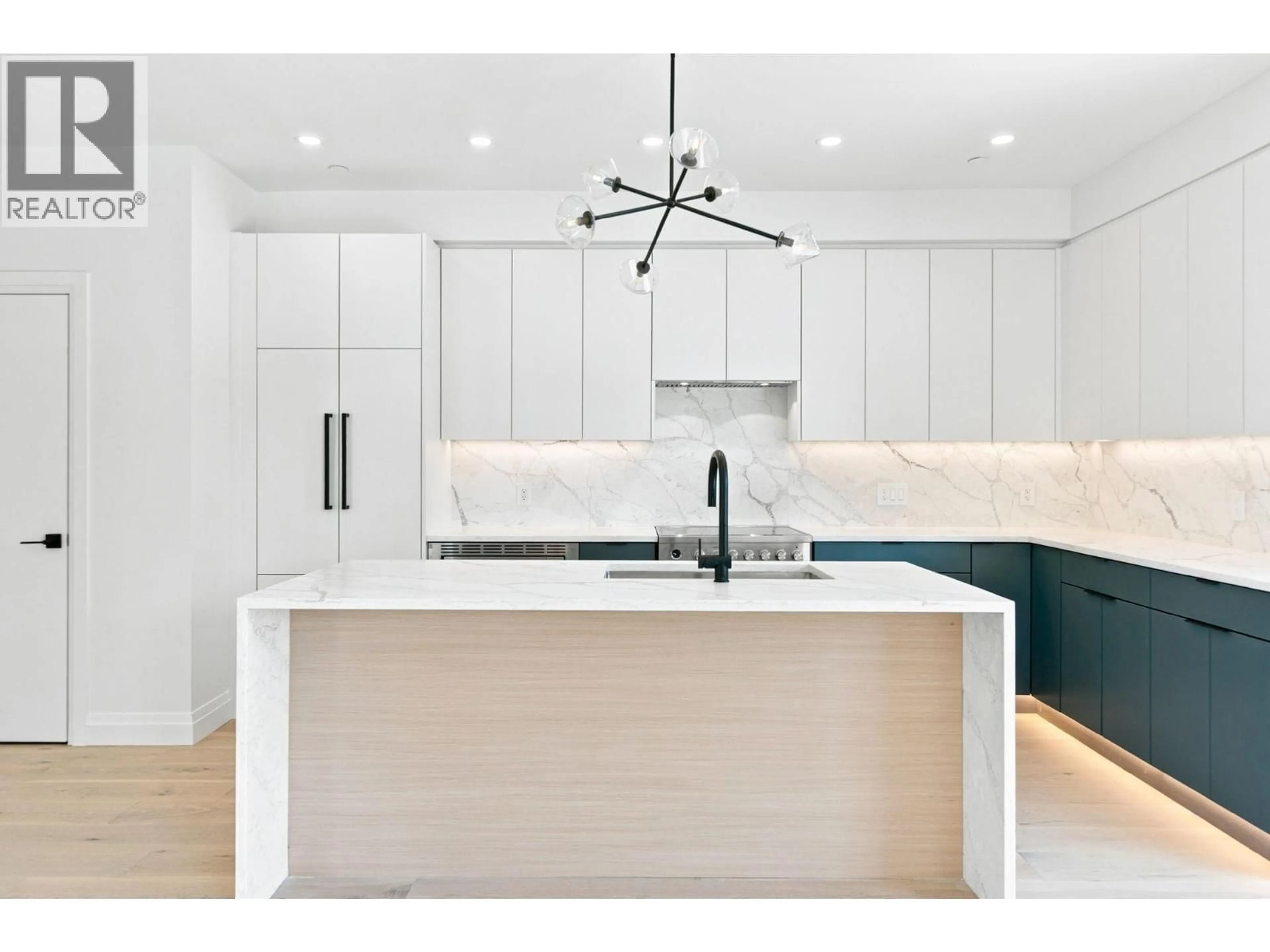 Contemporary kitchen, ceramic/tile floor for 6162 GRANVILLE STREET, Vancouver British Columbia V6M3E3