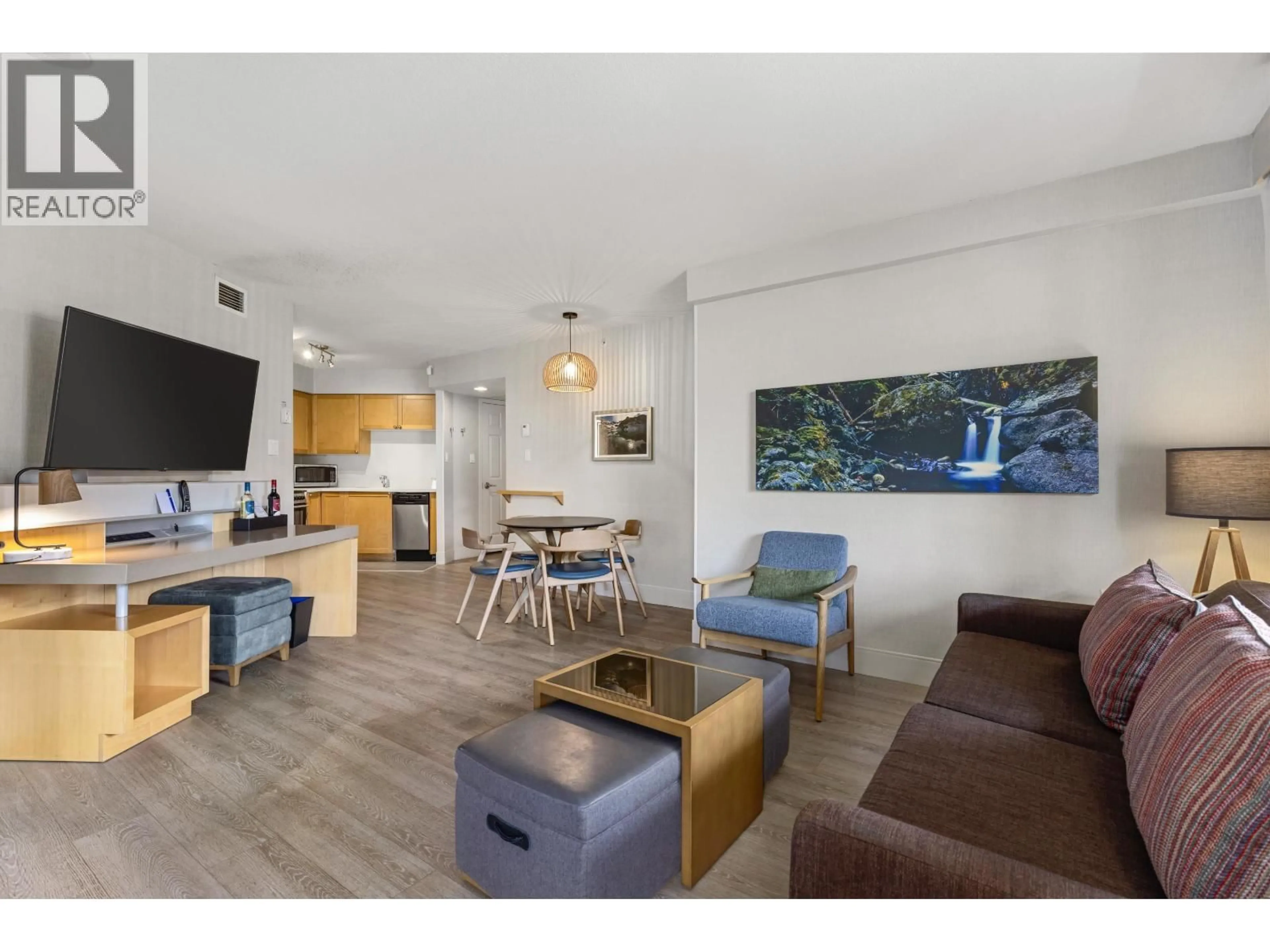 Living room with furniture, wood/laminate floor for 2416 - 4308 MAIN STREET, Whistler British Columbia V8E1A9