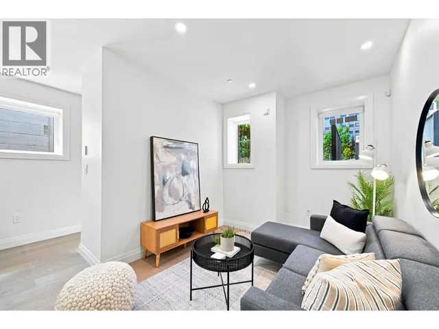 6164 GRANVILLE STREET, Vancouver 3