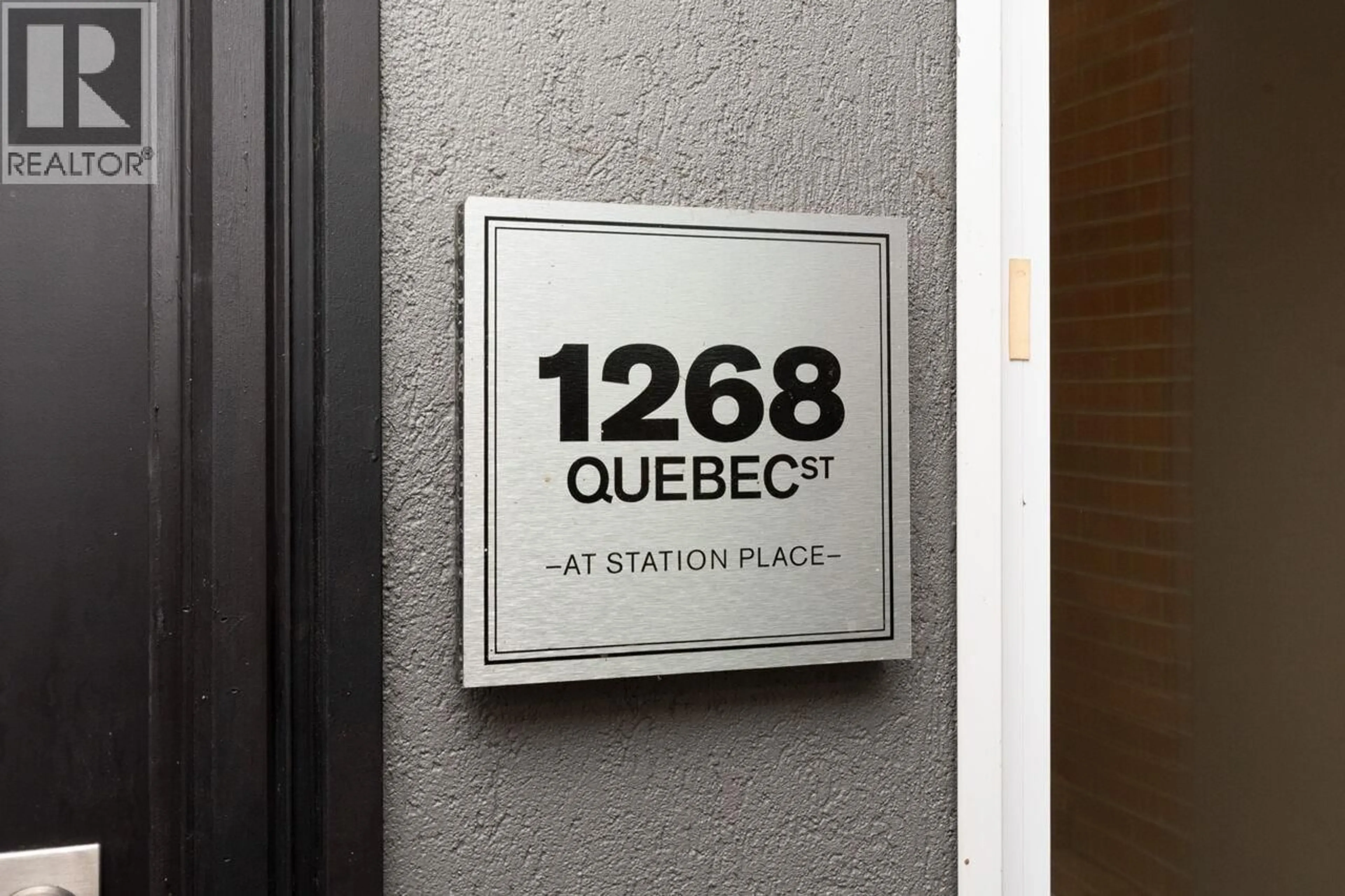 Indoor entryway for 1268 QUEBEC STREET, Vancouver British Columbia V6A4G7