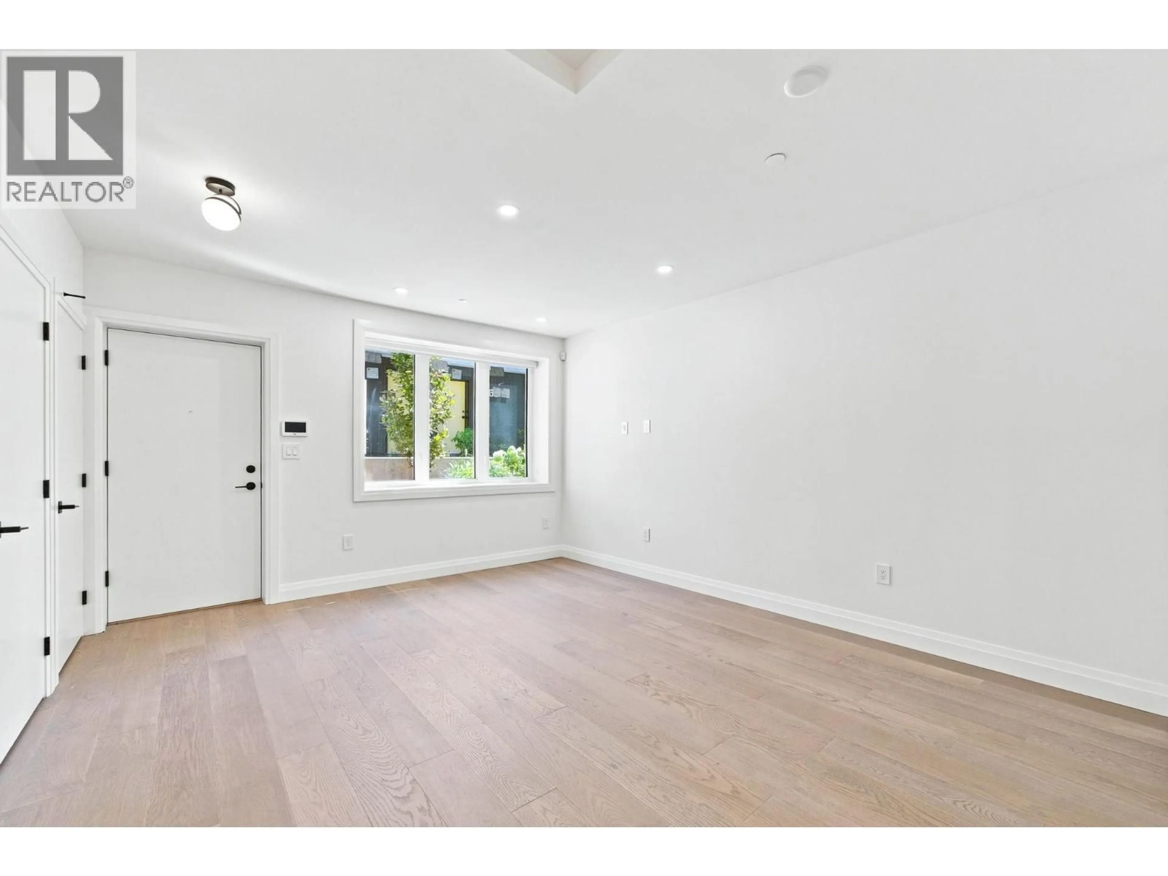 A pic of a room for 6166 GRANVILLE STREET, Vancouver British Columbia V6M3E3