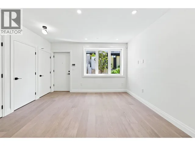 6166 GRANVILLE STREET, Vancouver 3