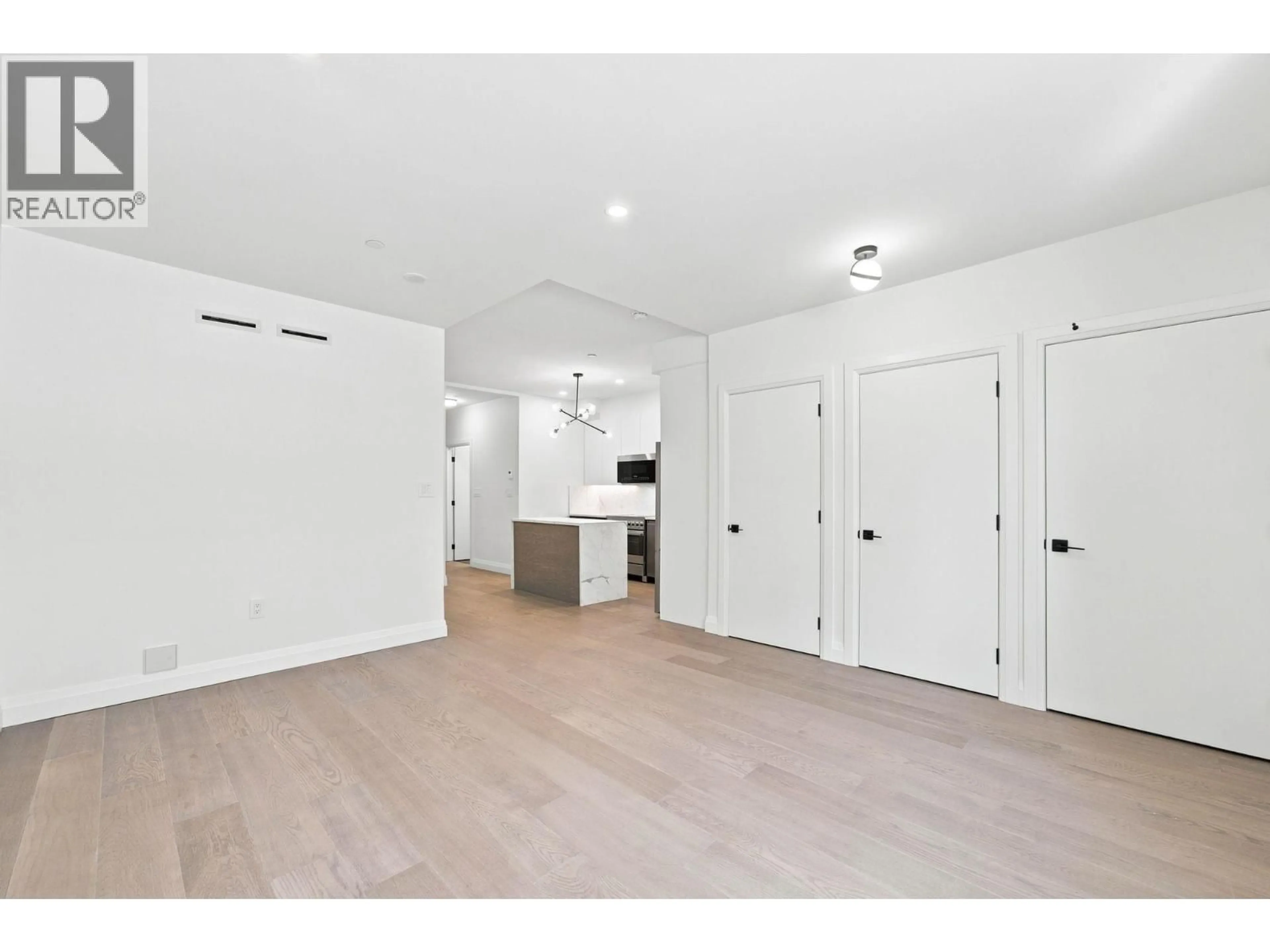 A pic of a room for 6166 GRANVILLE STREET, Vancouver British Columbia V6M3E3