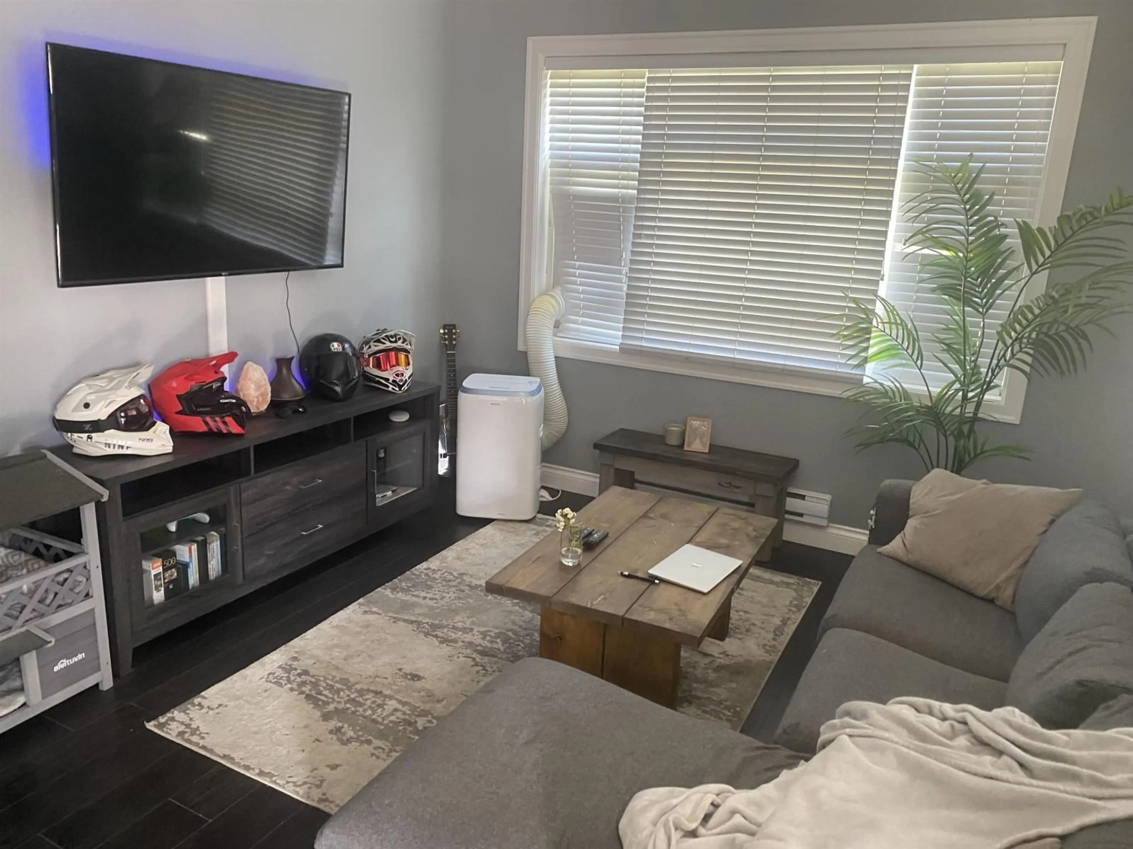 Living room with furniture, unknown for 5737 264TH STREET, Langley British Columbia V4W1K7