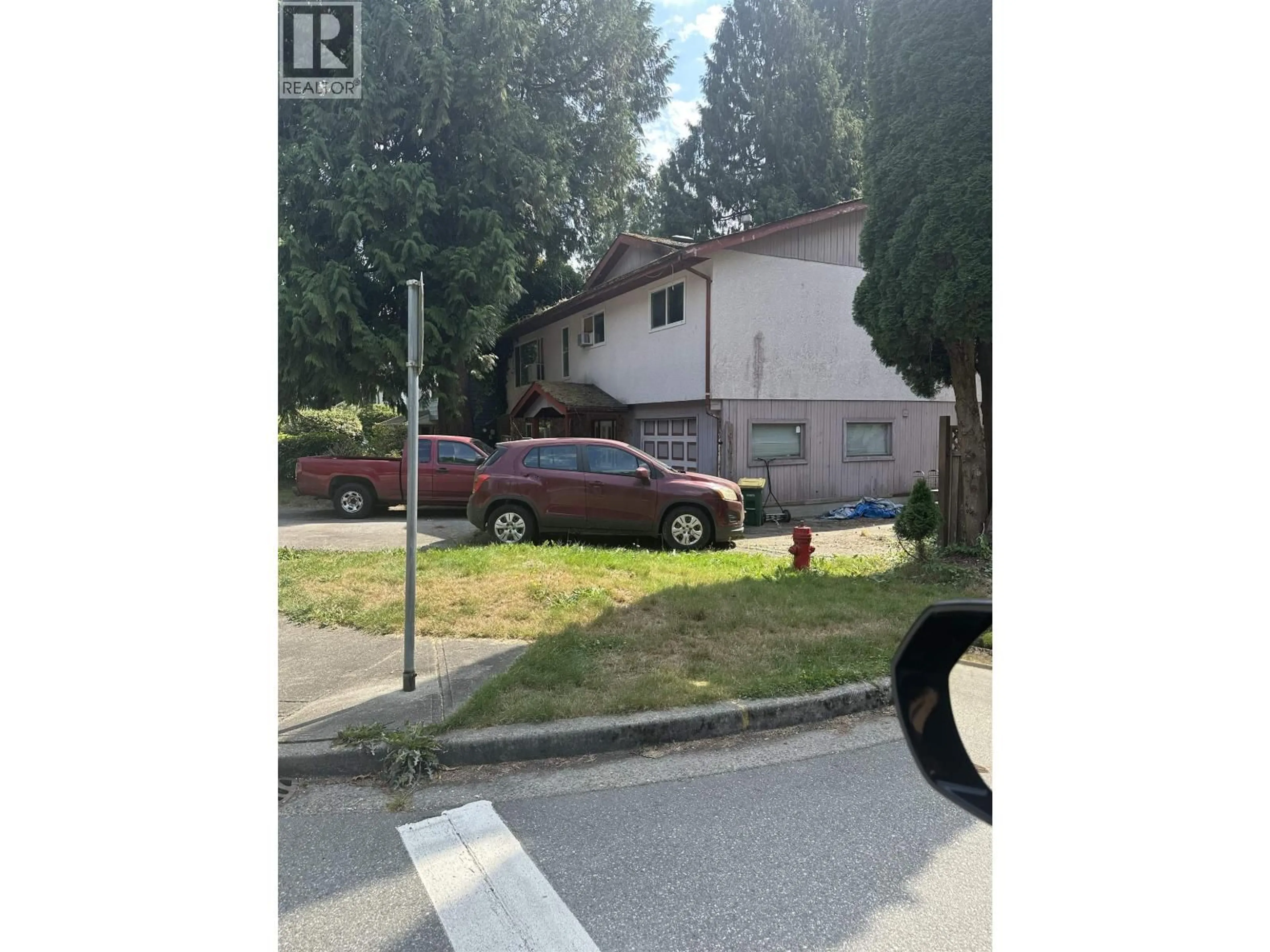 Parking for 1076 LINCOLN AVENUE, Port Coquitlam British Columbia V3B4W5