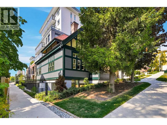 101 CUNNINGHAM STREET, New Westminster 2