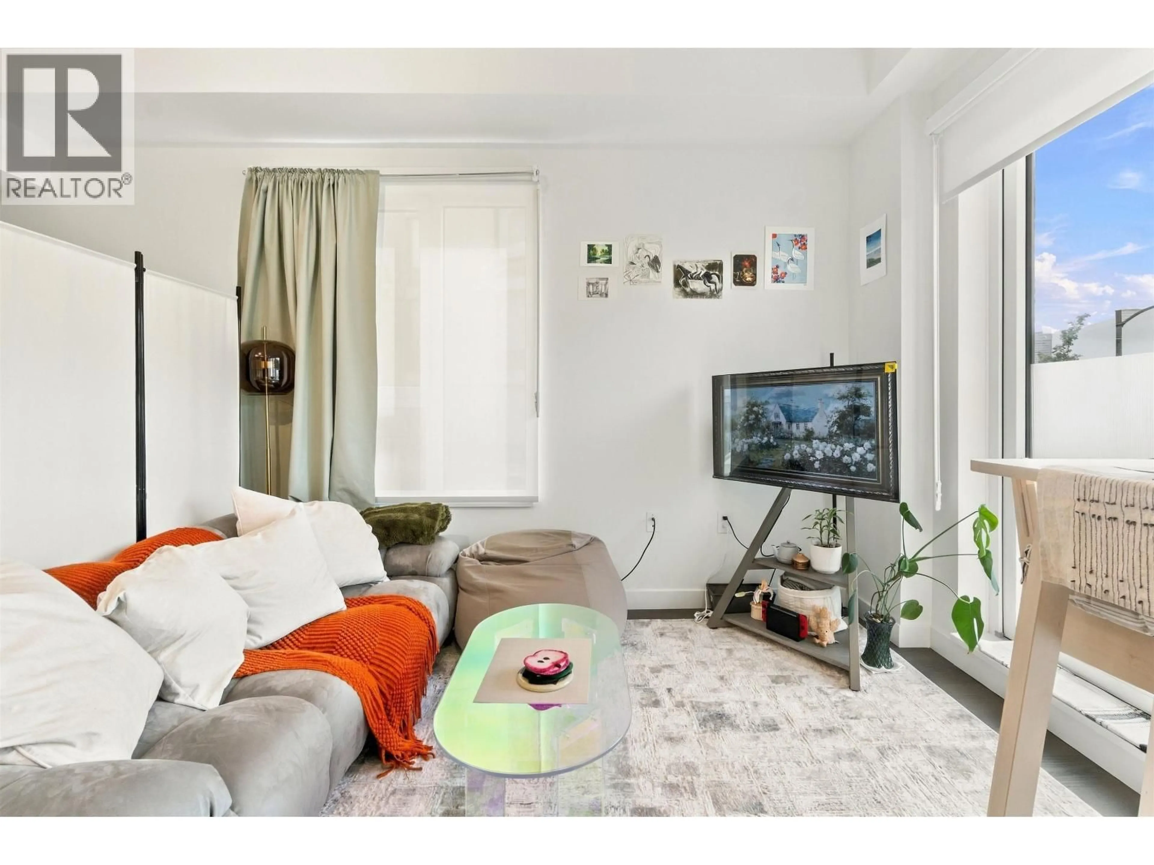 Living room with furniture, unknown for 205 - 5168 CAMBIE STREET, Vancouver British Columbia V5Z0K7
