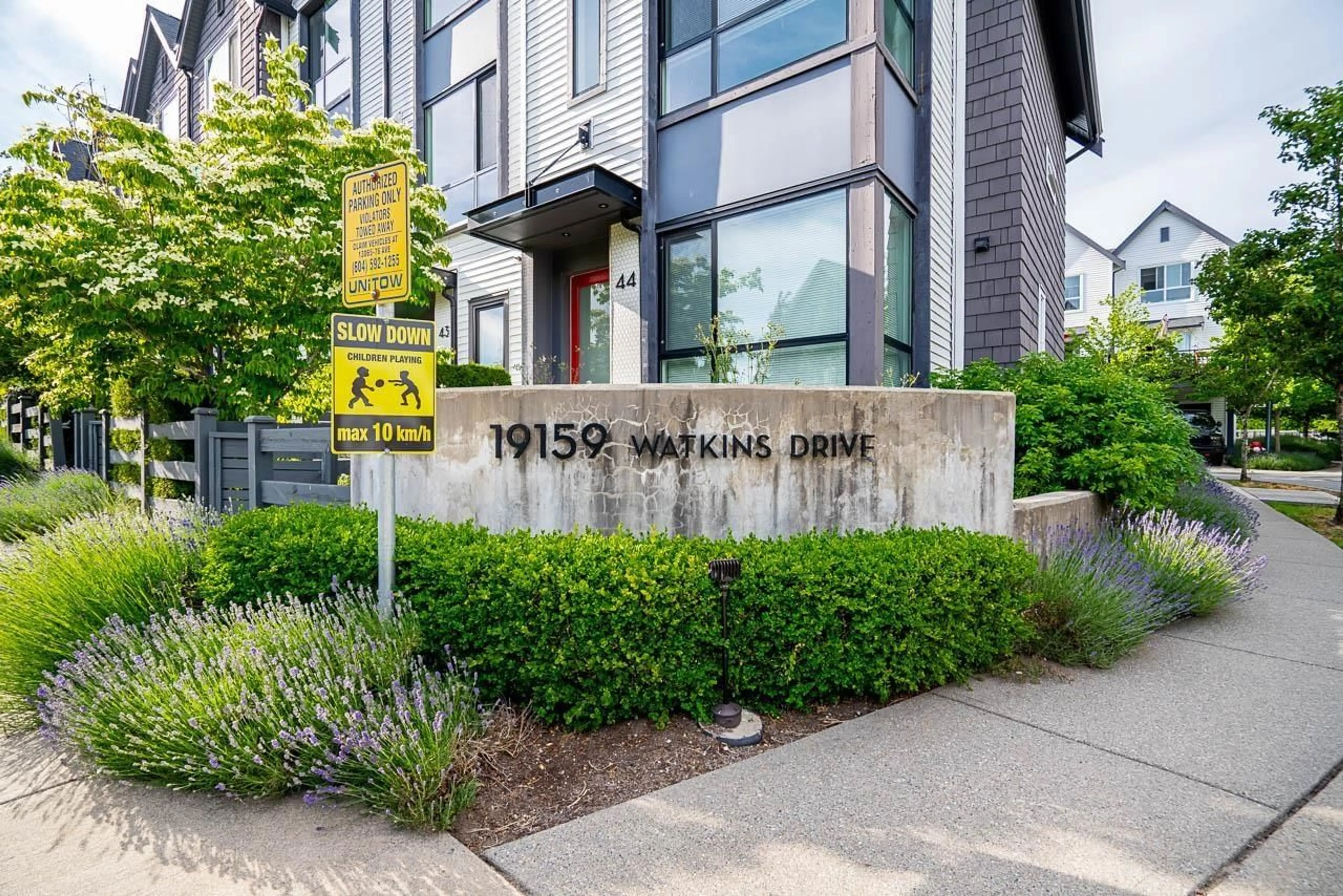 Unknown for 40 - 19159 WATKINS DRIVE, Surrey British Columbia V4N6P7