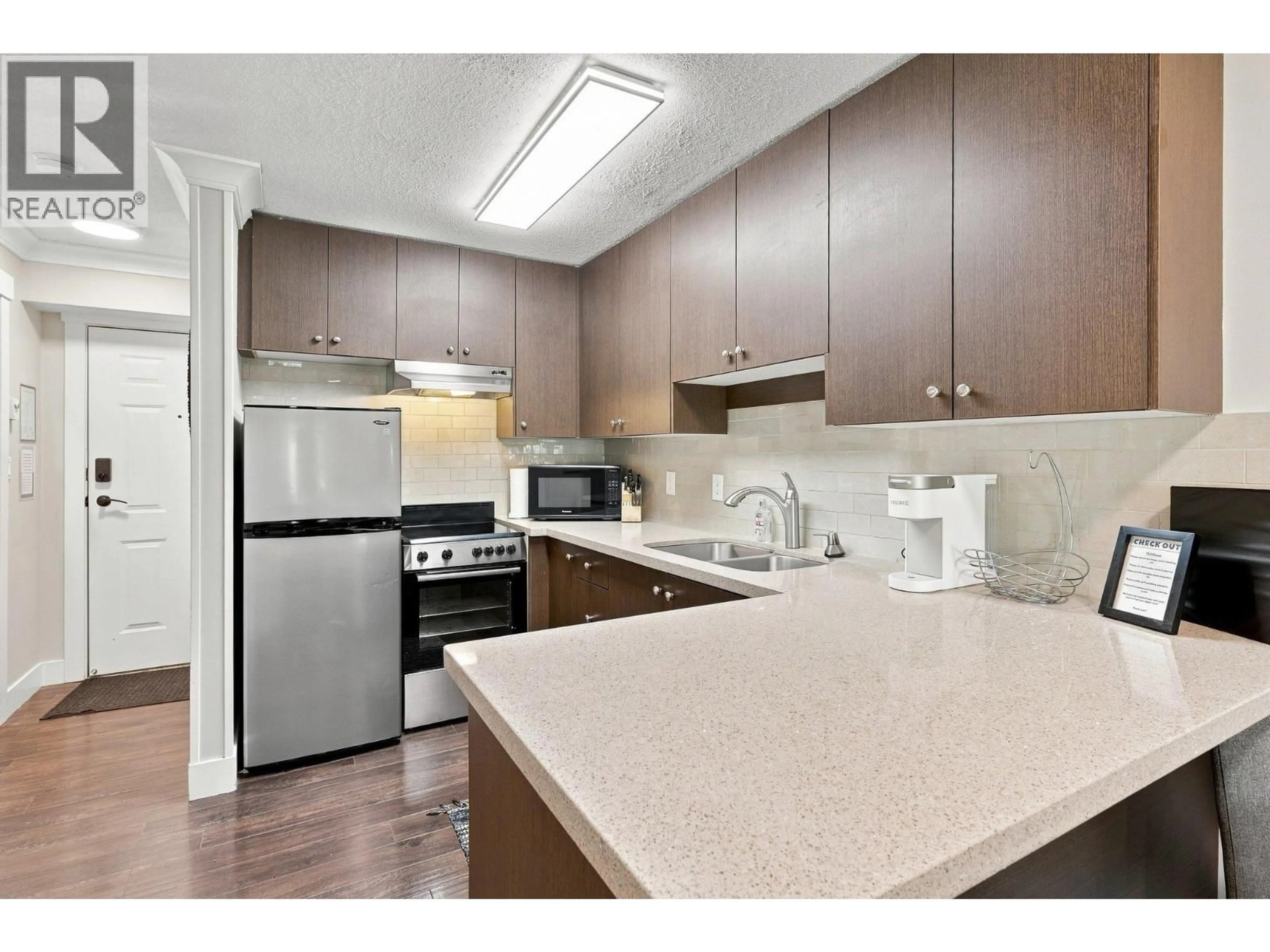 Standard kitchen, unknown for 324 - 4360 LORIMER ROAD, Whistler British Columbia V8E1A5