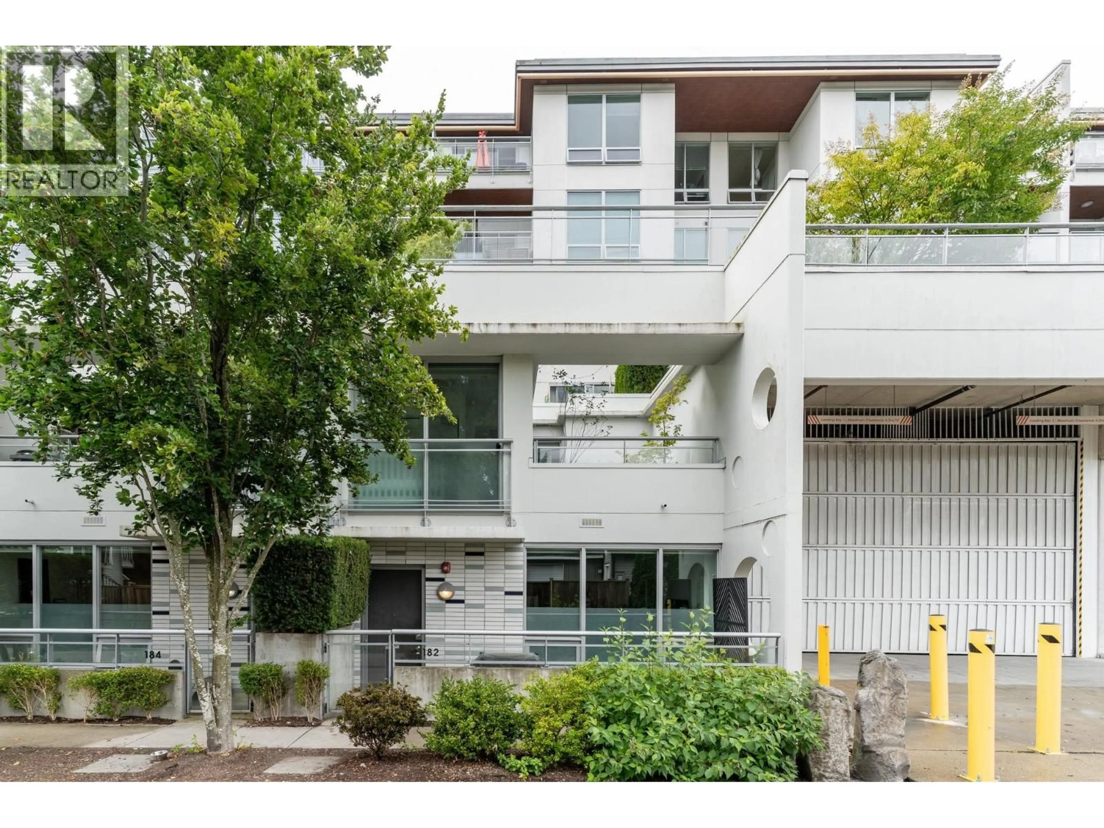 Unknown for 182 17TH AVENUE, Vancouver British Columbia V5V1A4