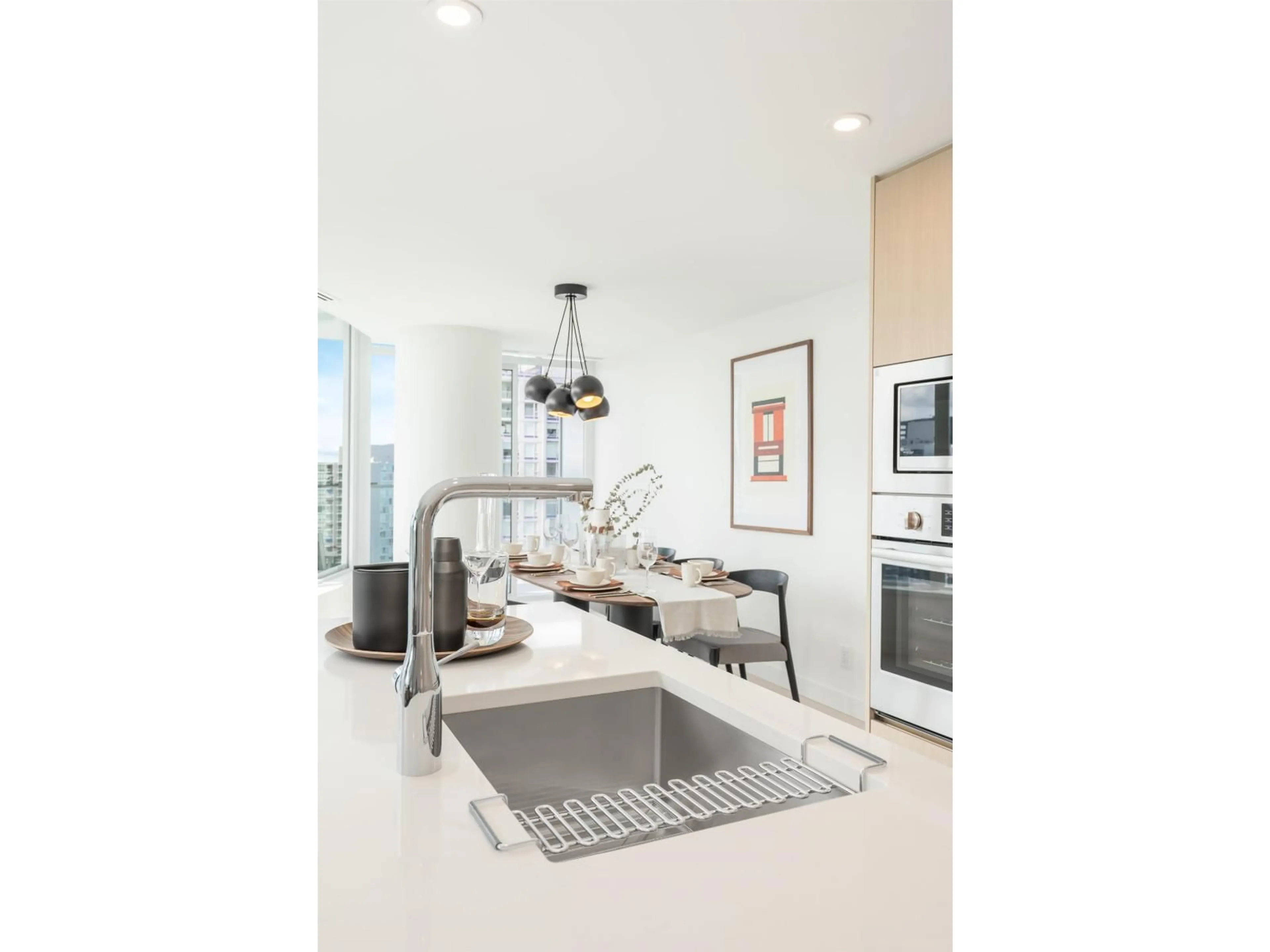 Open concept kitchen, ceramic/tile floor for 3405 - 13768 100 AVENUE, Surrey British Columbia V3T0V2