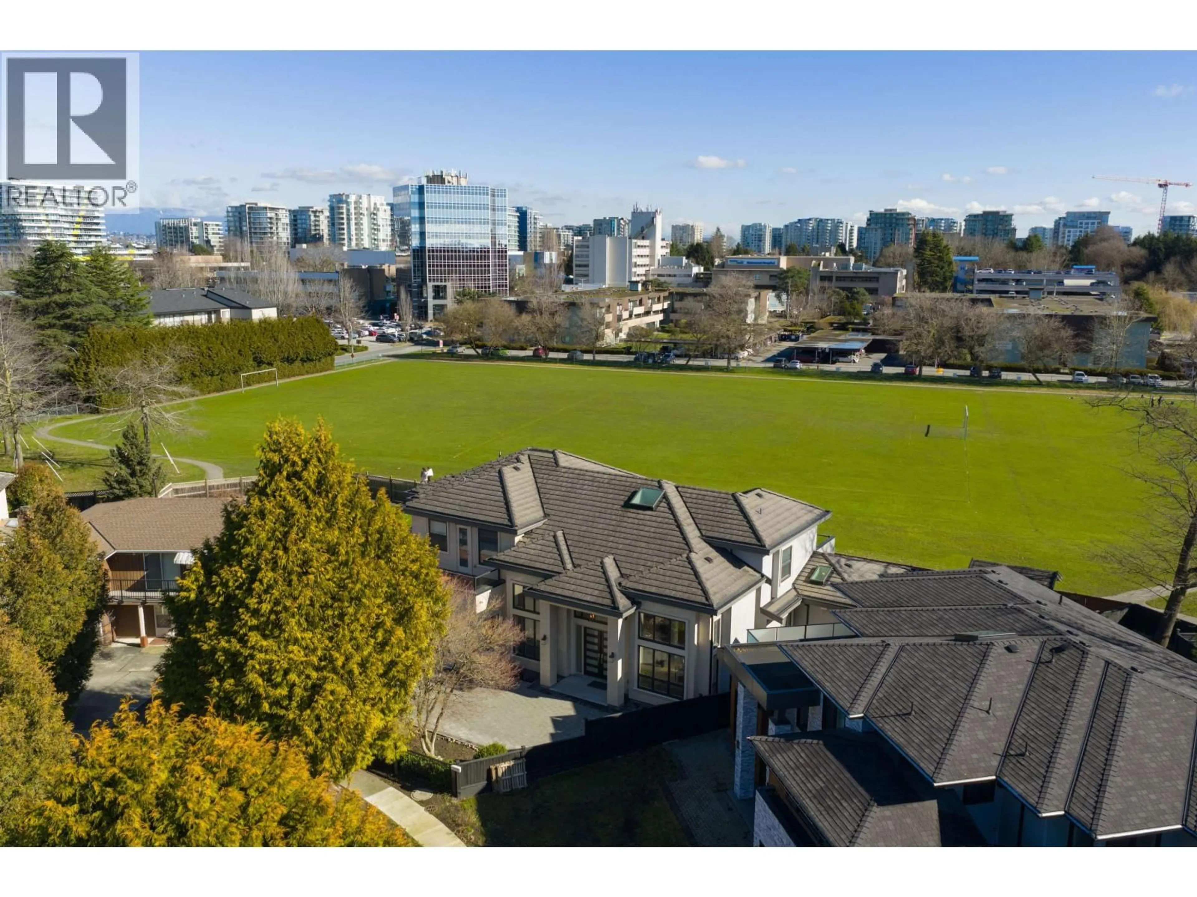 A pic from outside/outdoor area/front of a property/back of a property/a pic from drone, city buildings view from balcony for 6100 ALTA COURT, Richmond British Columbia V7C2R4