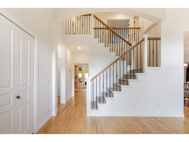 18589 55 AVENUE, Surrey 3