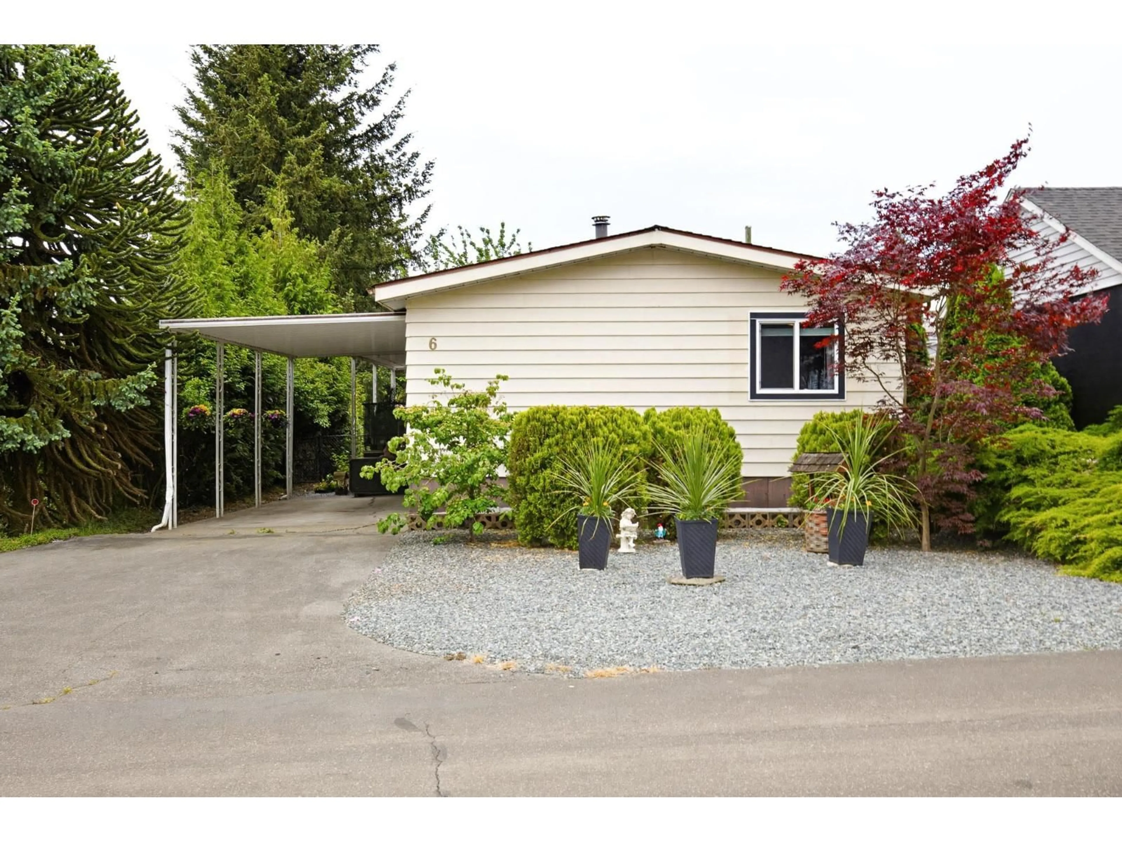 Home with vinyl exterior material, street for 6 - 27111 0 AVENUE, Langley British Columbia V4W2S9