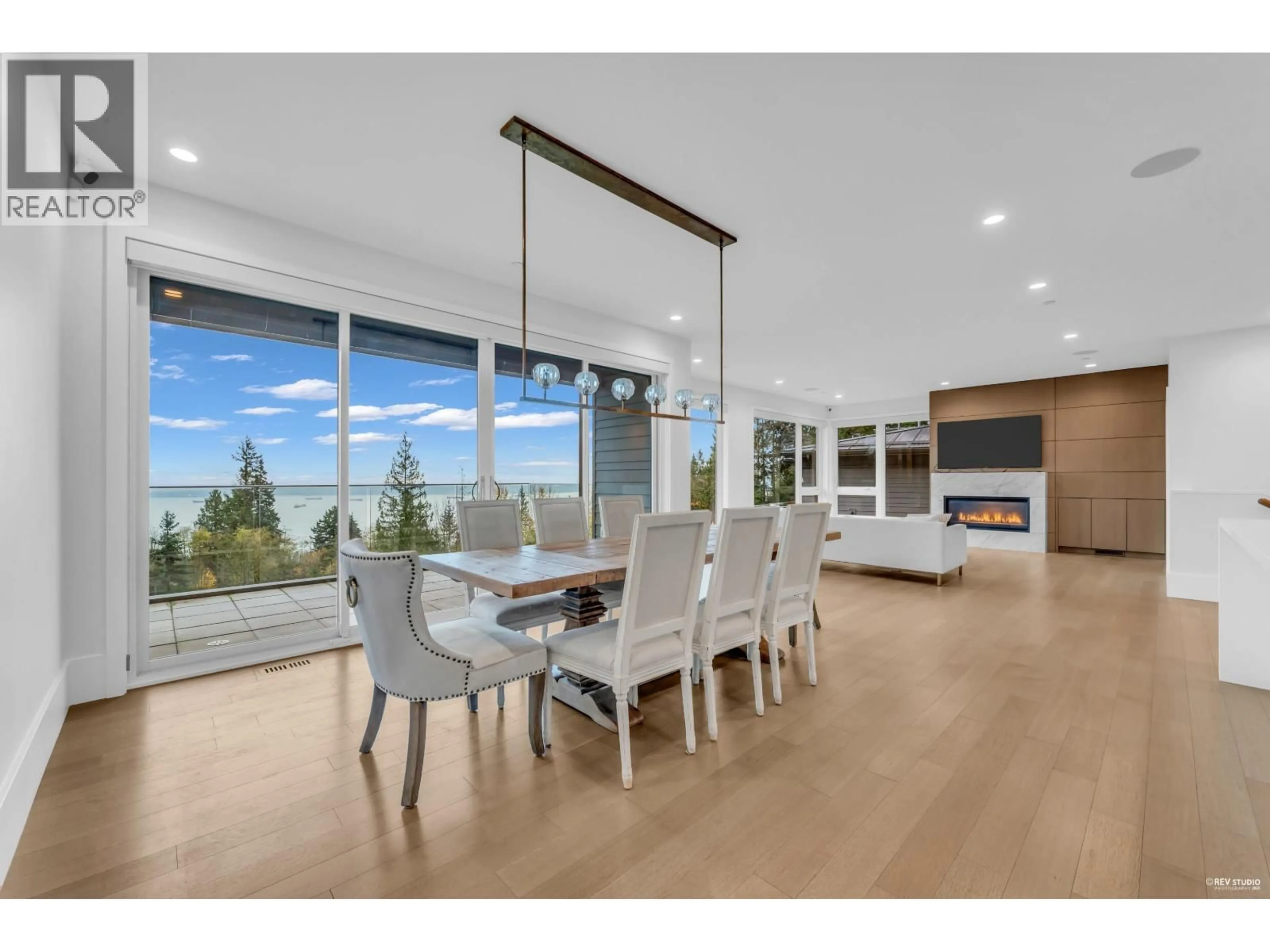 Dining room, unknown for 3018 BURFIELD PLACE, West Vancouver British Columbia V7S0A9