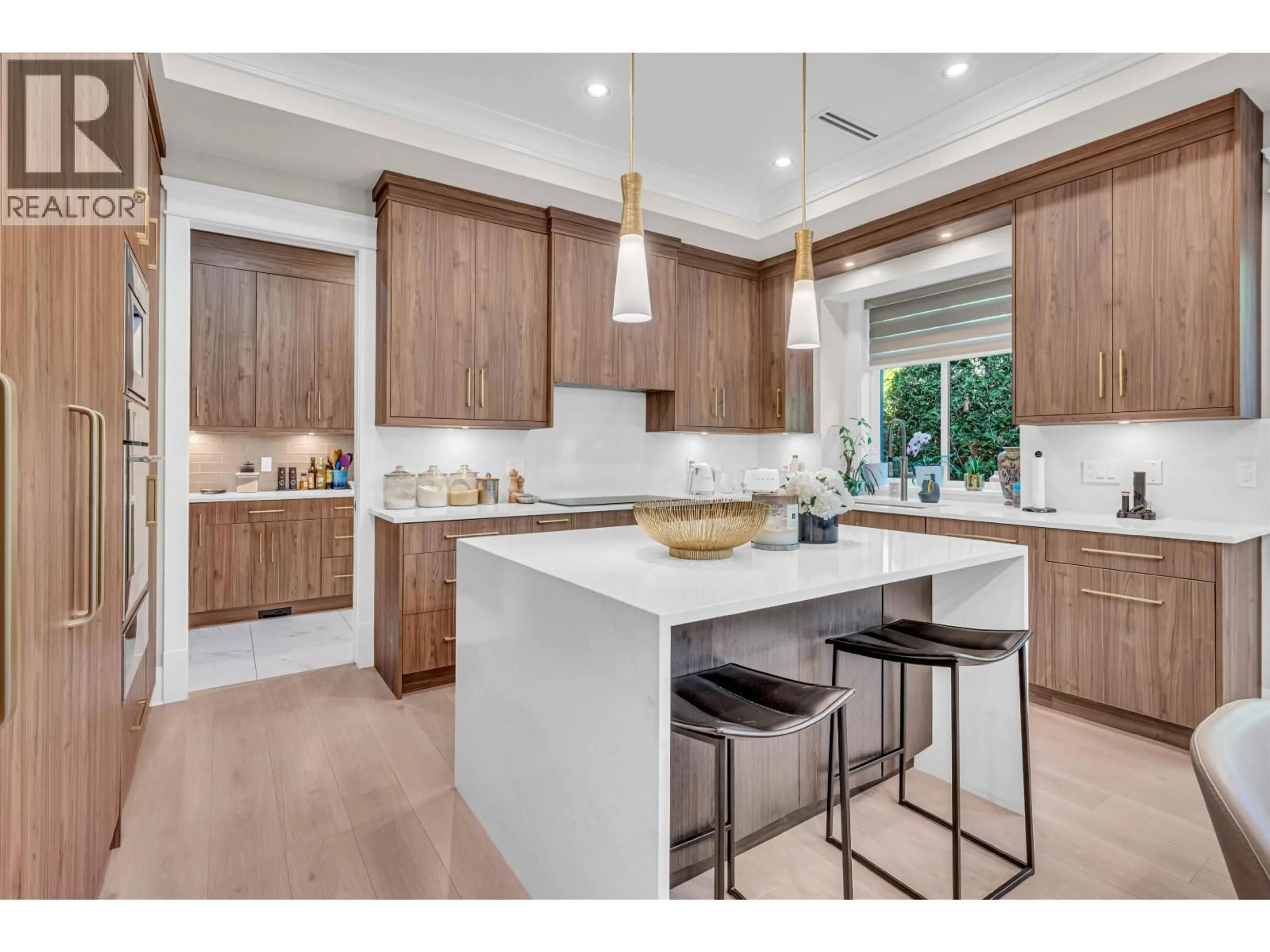 Open concept kitchen, unknown for 7128 BRIDGE STREET, Richmond British Columbia V6Y2S7