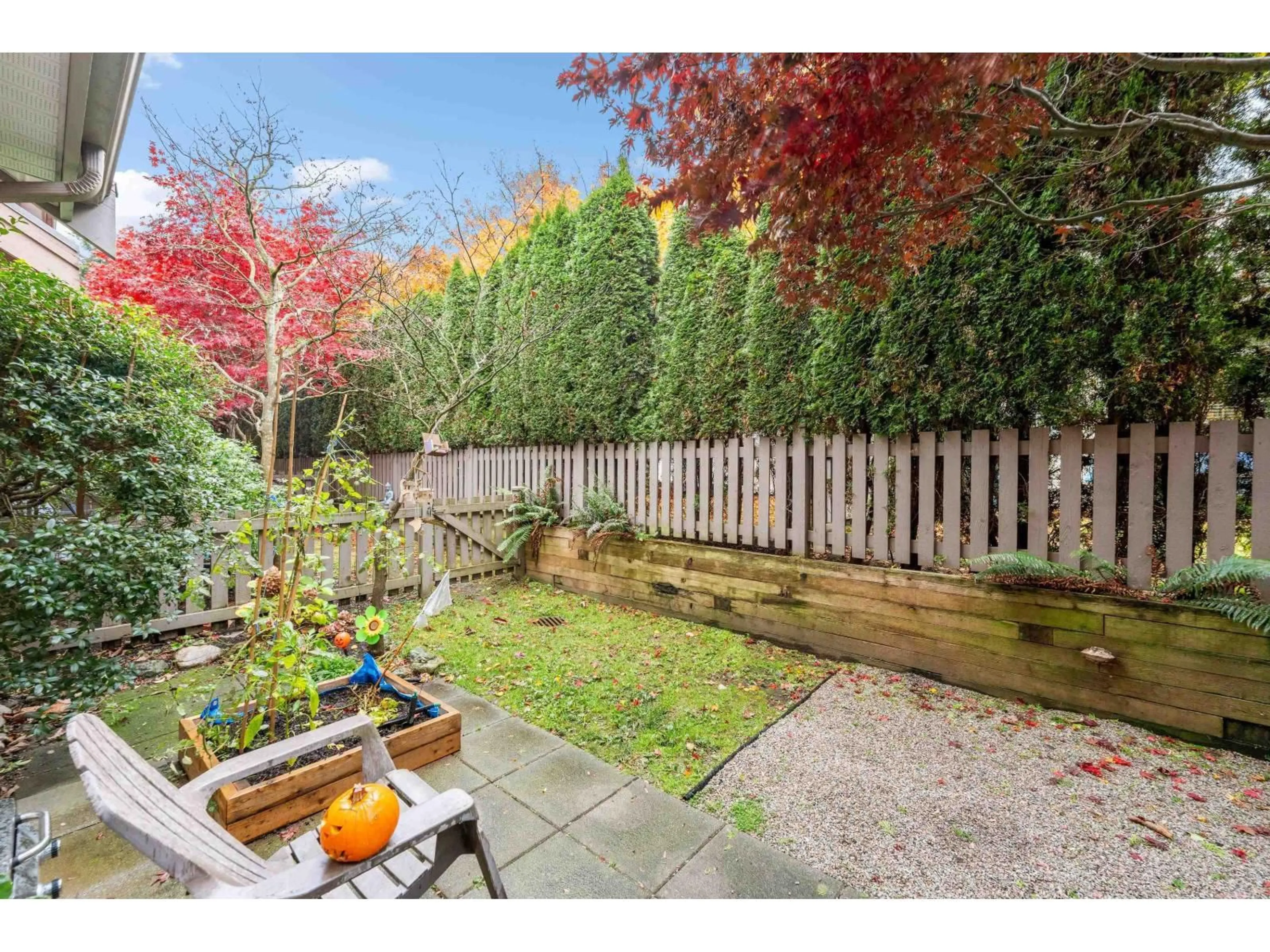 Patio, unknown for 42 - 15151 34 AVENUE, Surrey British Columbia V3Z4P5