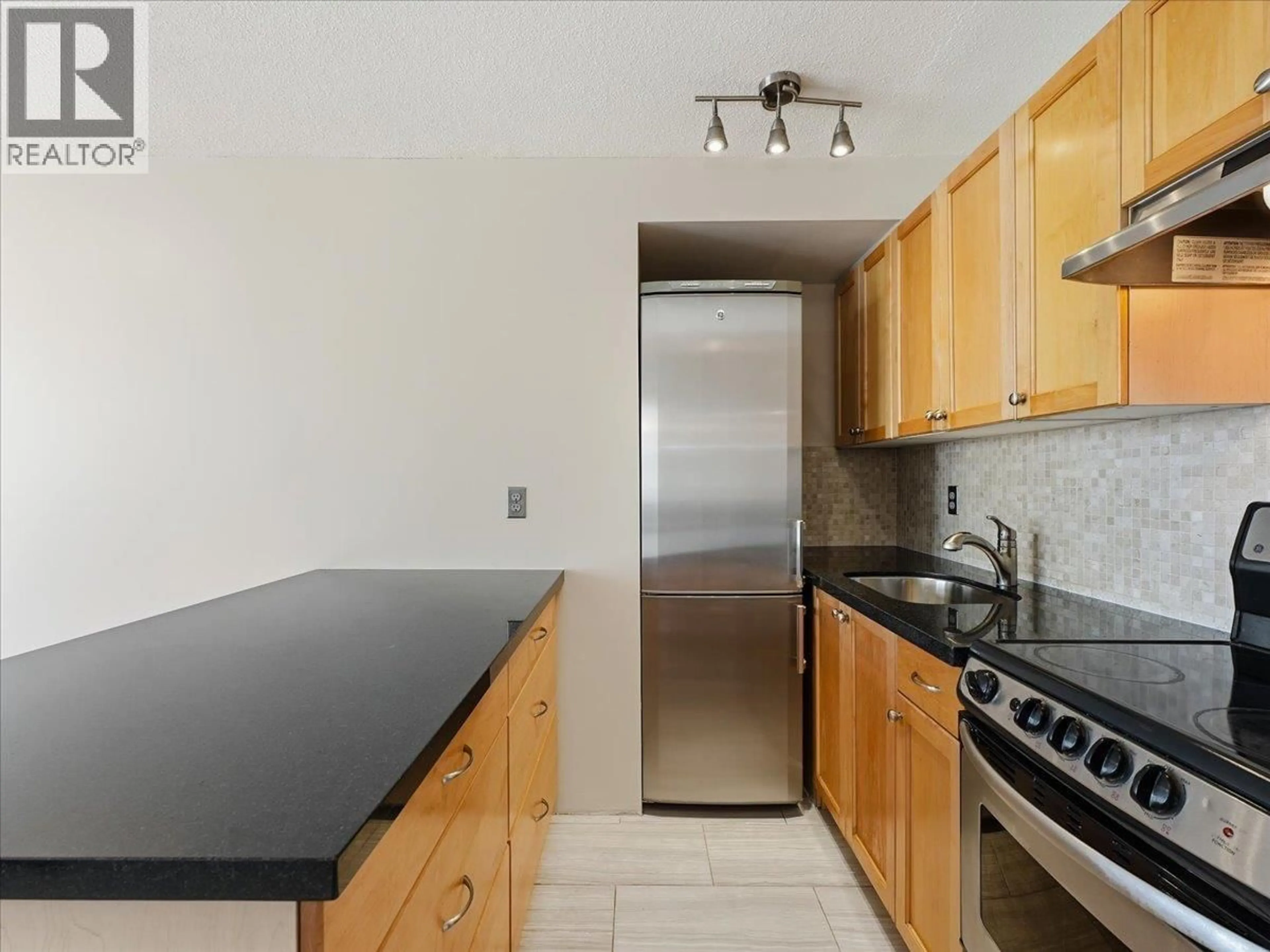 Standard kitchen, unknown for 1105 - 1250 BURNABY STREET, Vancouver British Columbia V6E1P5