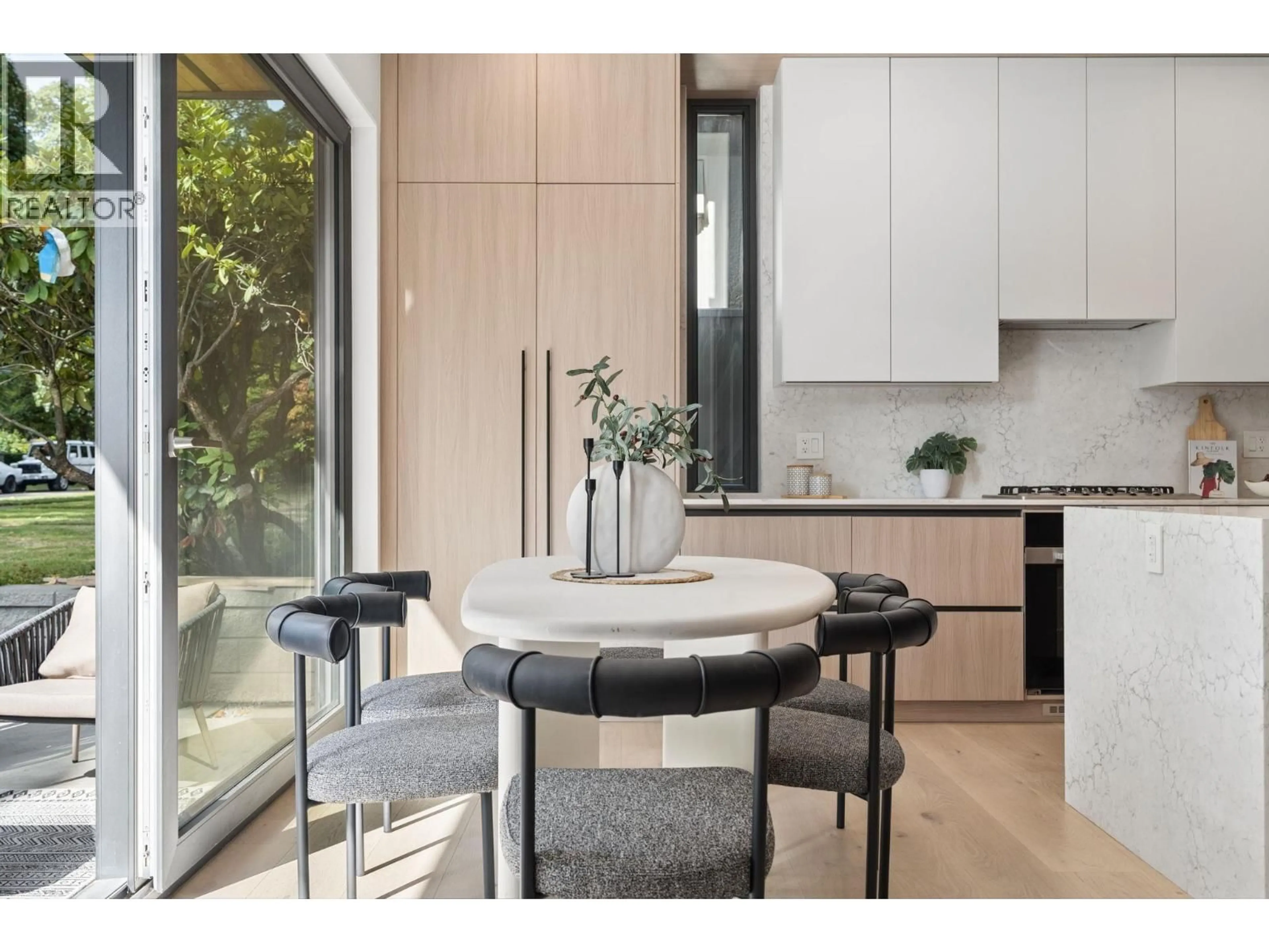 Contemporary kitchen, unknown for 1 - 2941 29TH AVENUE, Vancouver British Columbia V6L1Y3