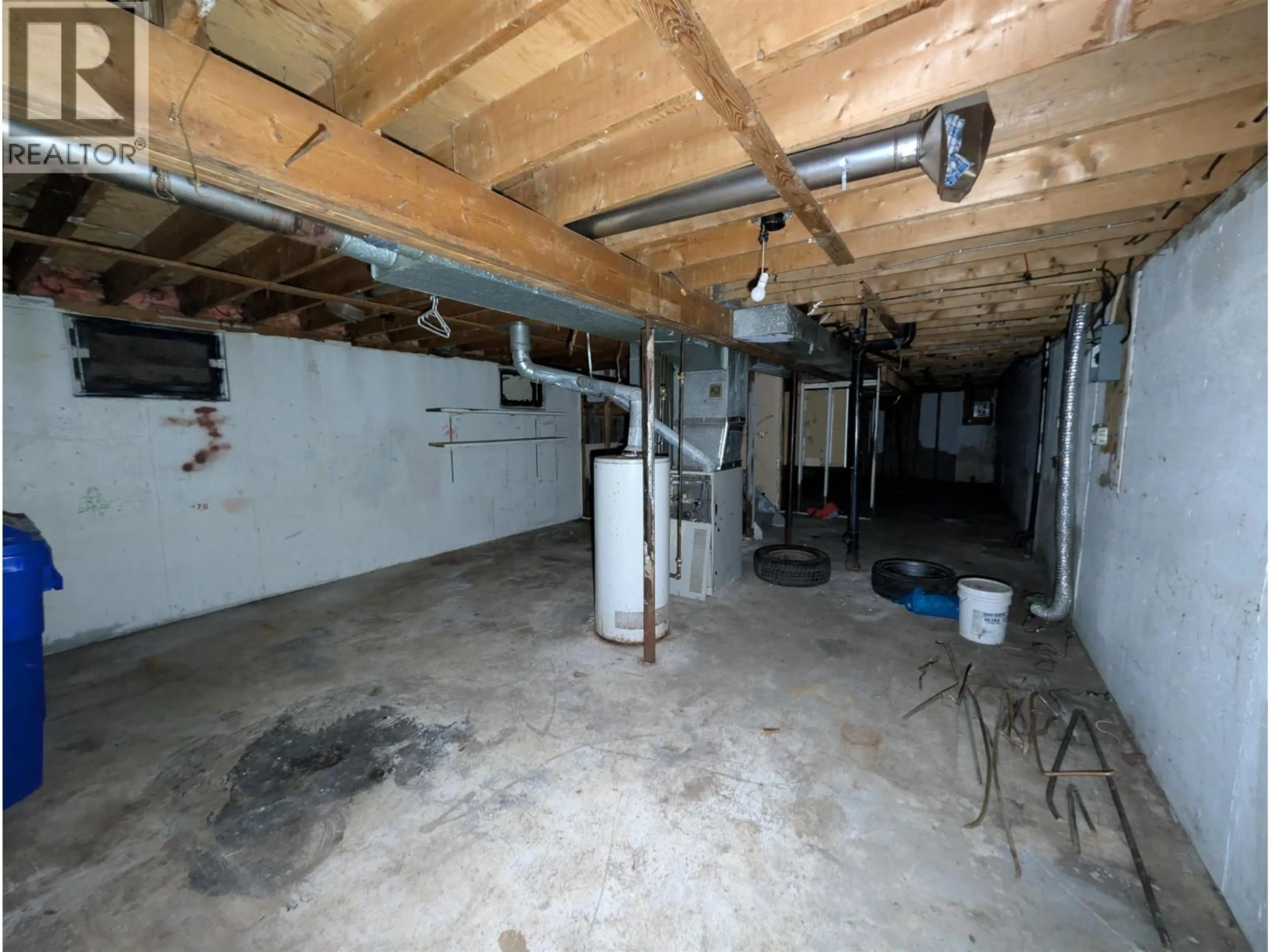 Indoor garage for 2273 QUINCE STREET, Prince George British Columbia V2L4Y5