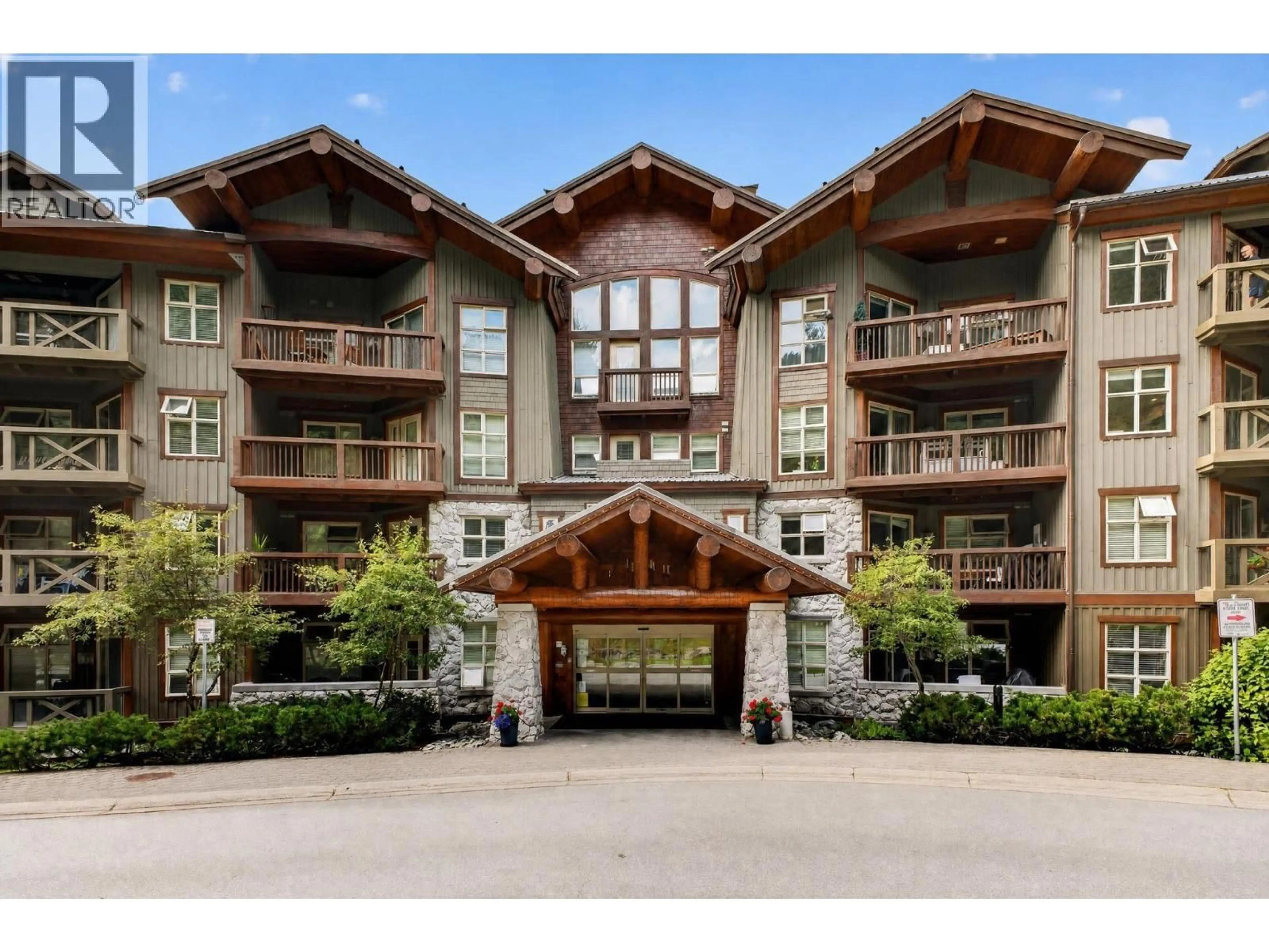 Indoor foyer for 409 - 4660 BLACKCOMB WAY, Whistler British Columbia V0N1B4