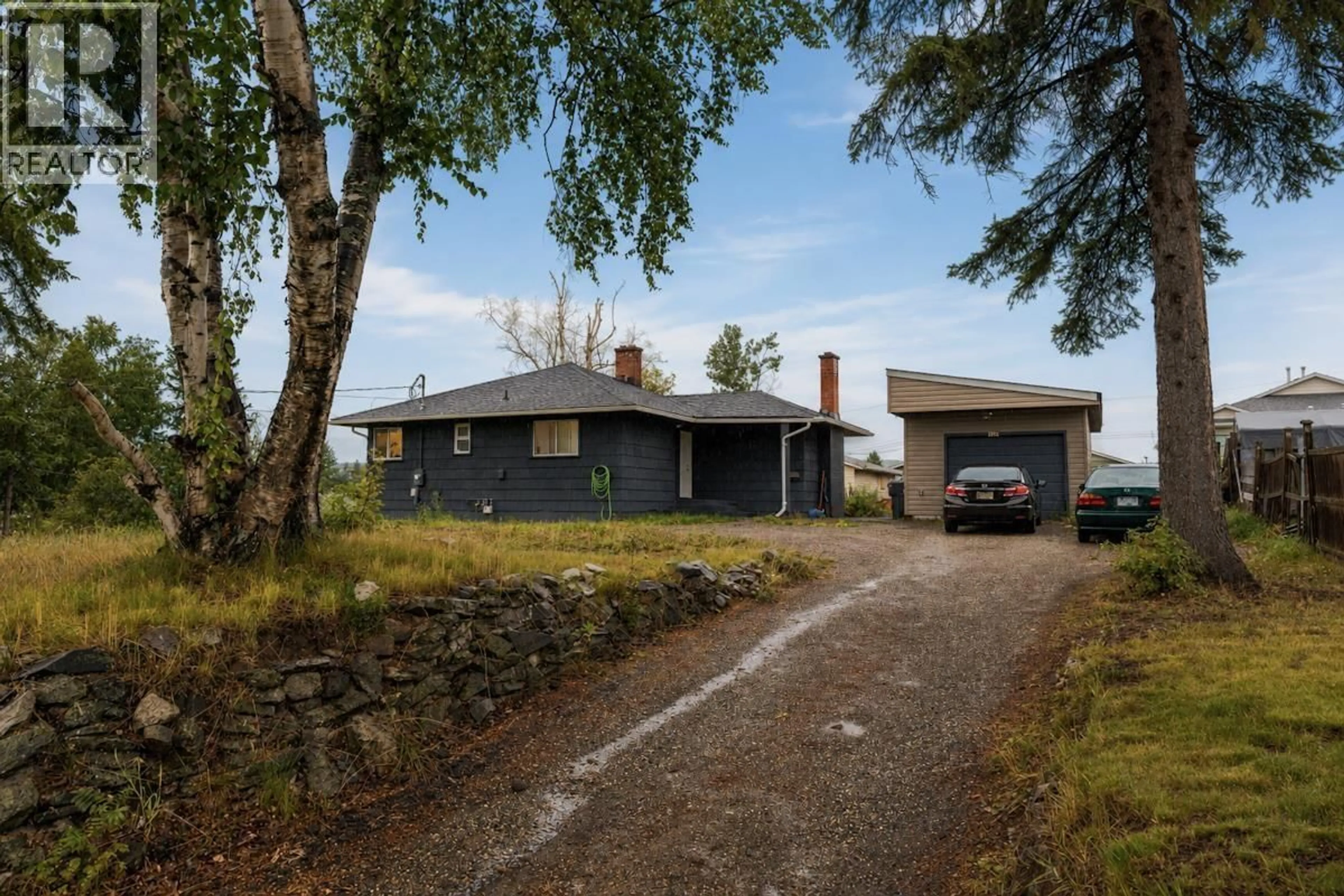 A pic from outside/outdoor area/front of a property/back of a property/a pic from drone, street for 2025 PINE STREET, Prince George British Columbia V2L2C8