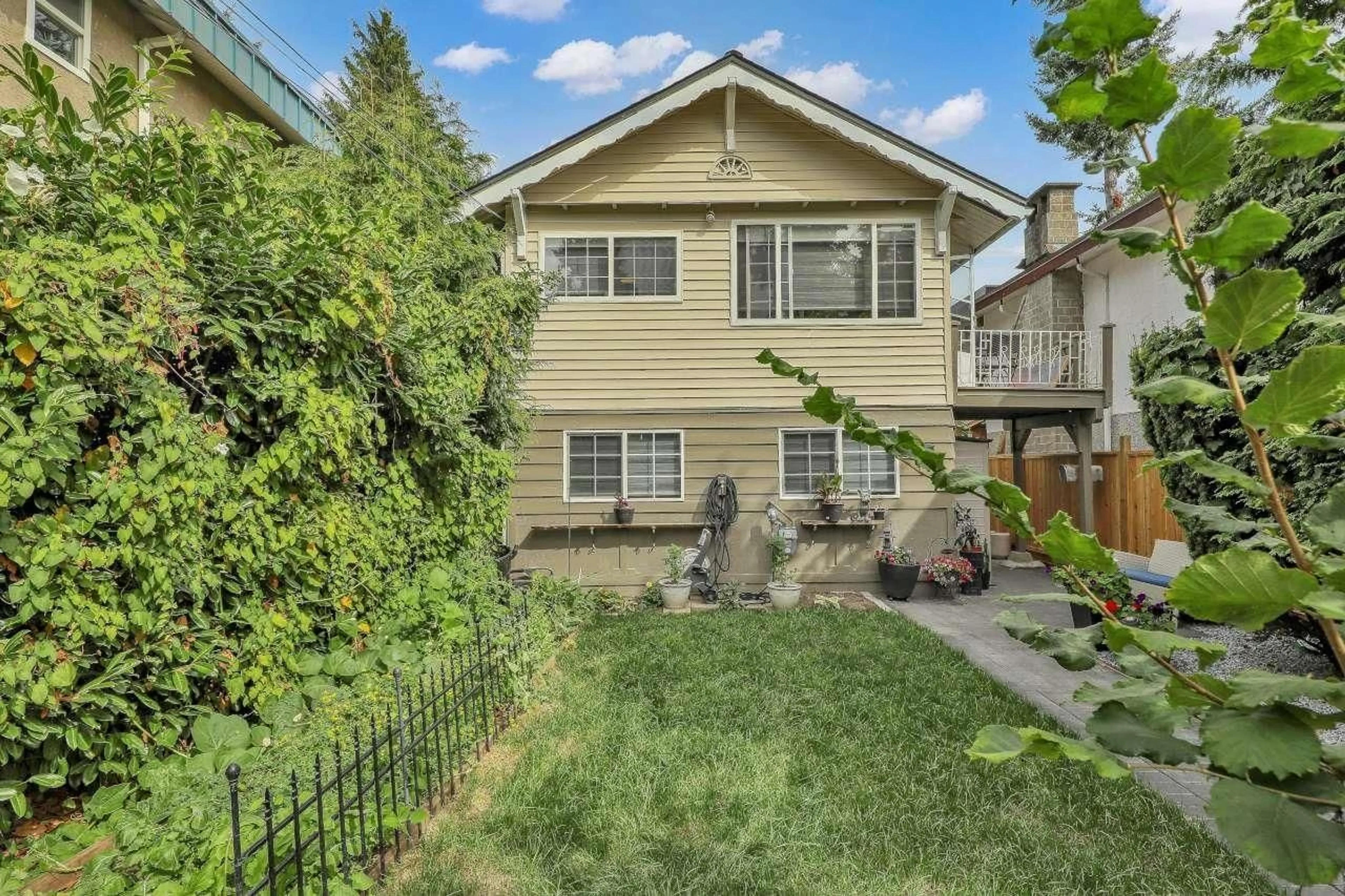 Patio, street for 866 FINLAY STREET, White Rock British Columbia V4B4K2