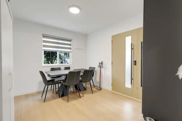 866 FINLAY STREET, White Rock 3