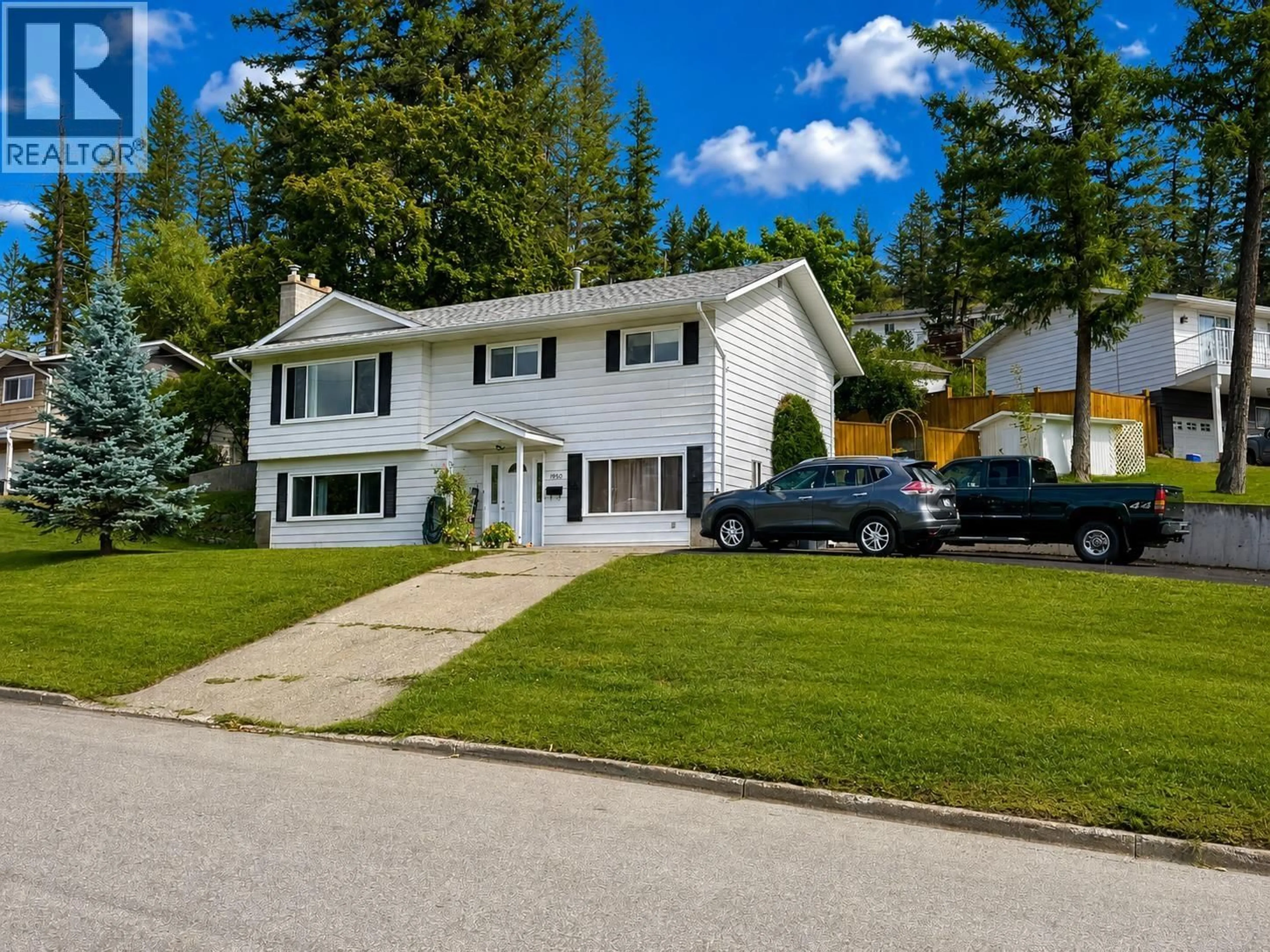 Home with vinyl exterior material, street for 1350 ELEVENTH AVENUE, Williams Lake British Columbia V2G3X2
