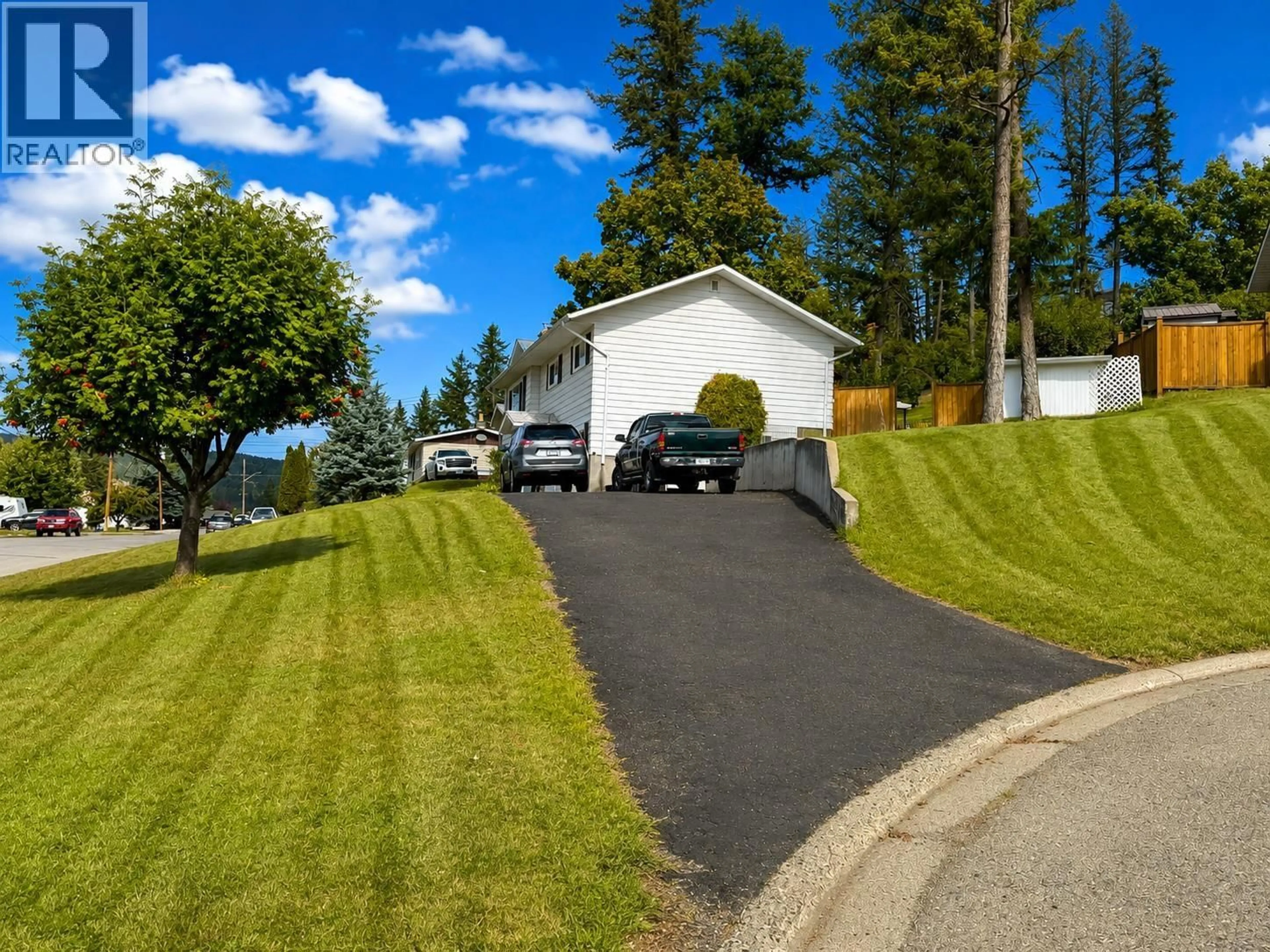 A pic from outside/outdoor area/front of a property/back of a property/a pic from drone, street for 1350 ELEVENTH AVENUE, Williams Lake British Columbia V2G3X2