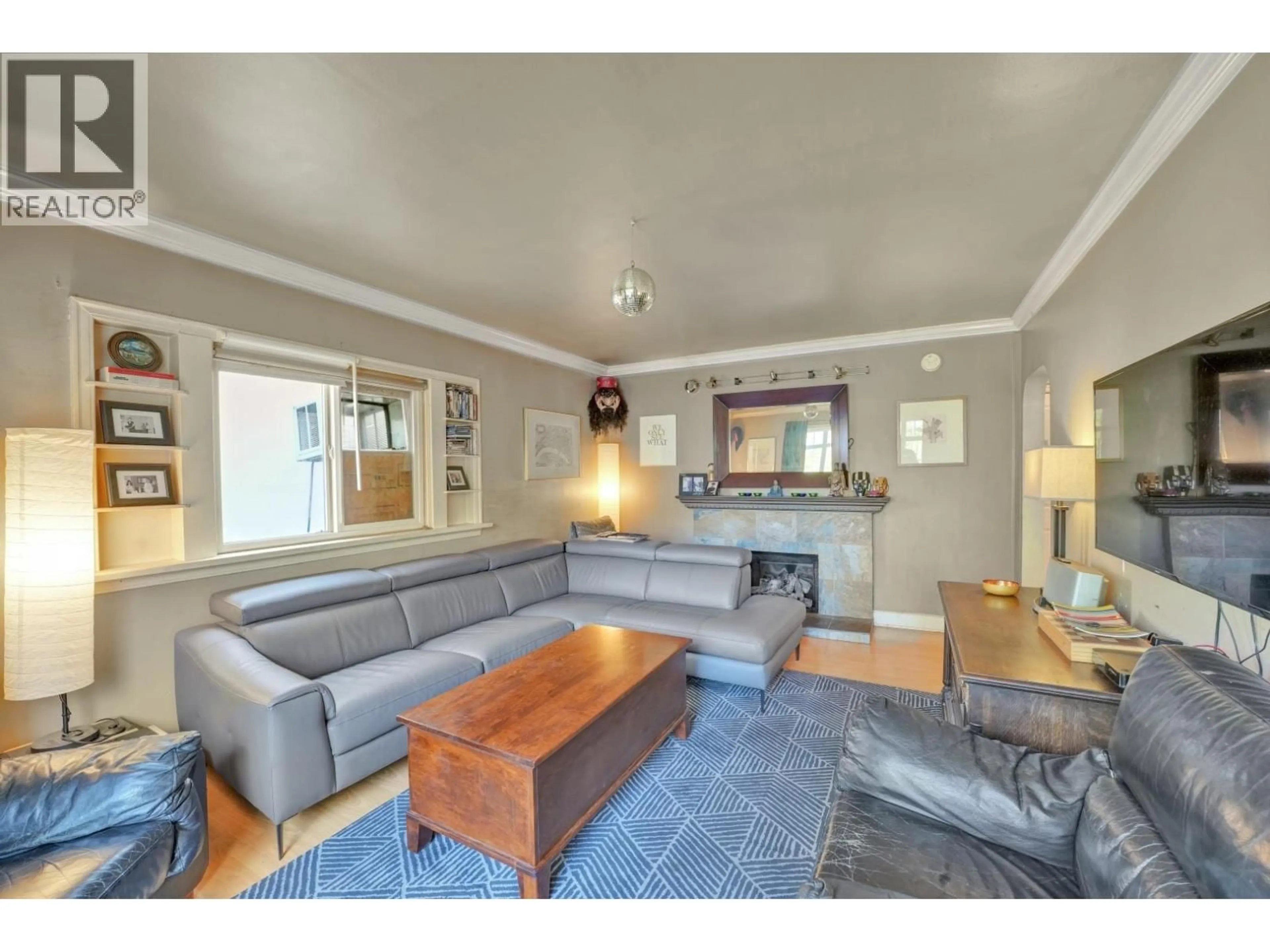 Living room with furniture, unknown for 2150 NANAIMO STREET, Vancouver British Columbia V5N5C7