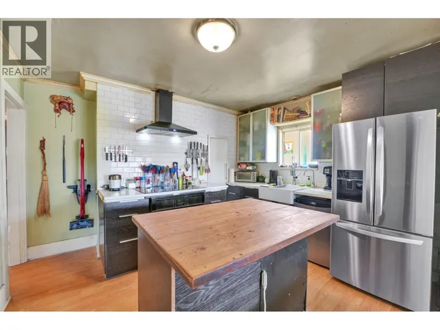 2150 NANAIMO STREET, Vancouver 5