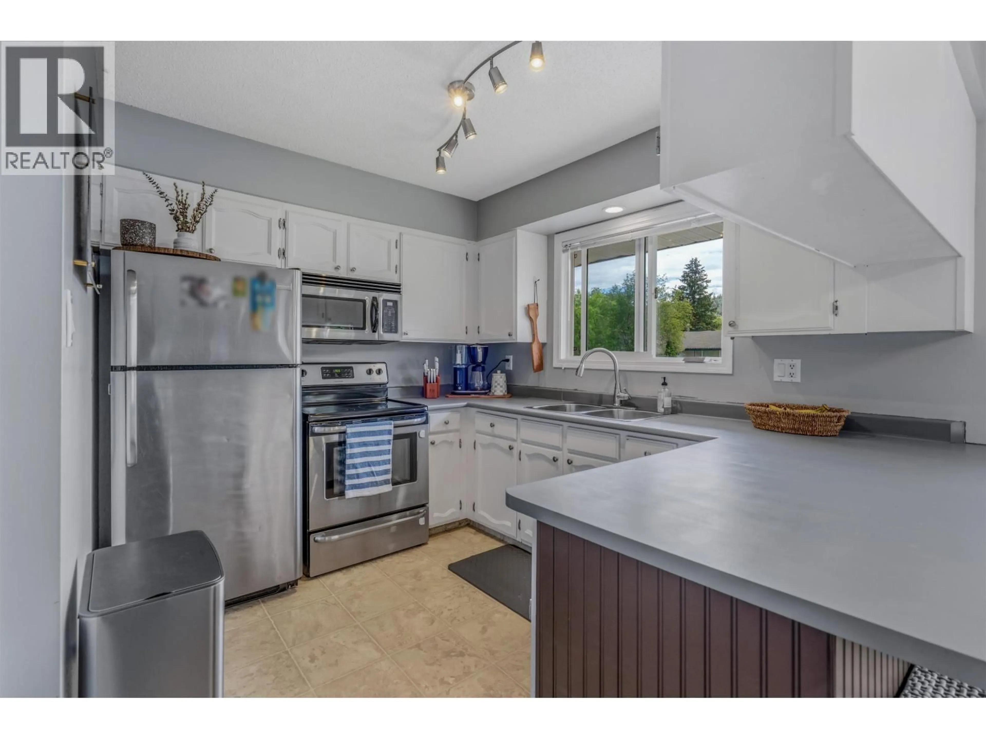 Unknown for 1092 LIMESTONE CRESCENT, Prince George British Columbia V2M4Z2