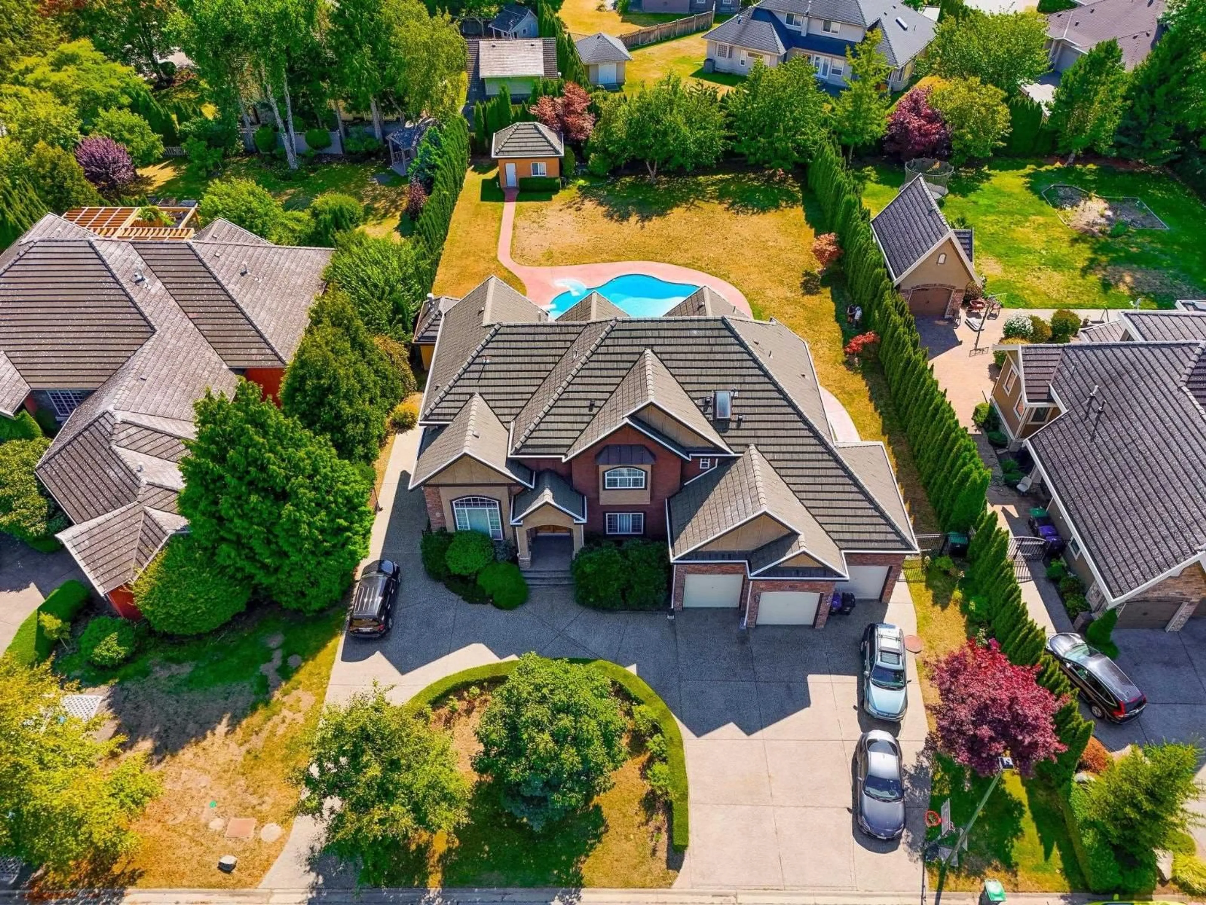 A pic from outside/outdoor area/front of a property/back of a property/a pic from drone, unknown for 13978 23A AVENUE, Surrey British Columbia V4A9V9