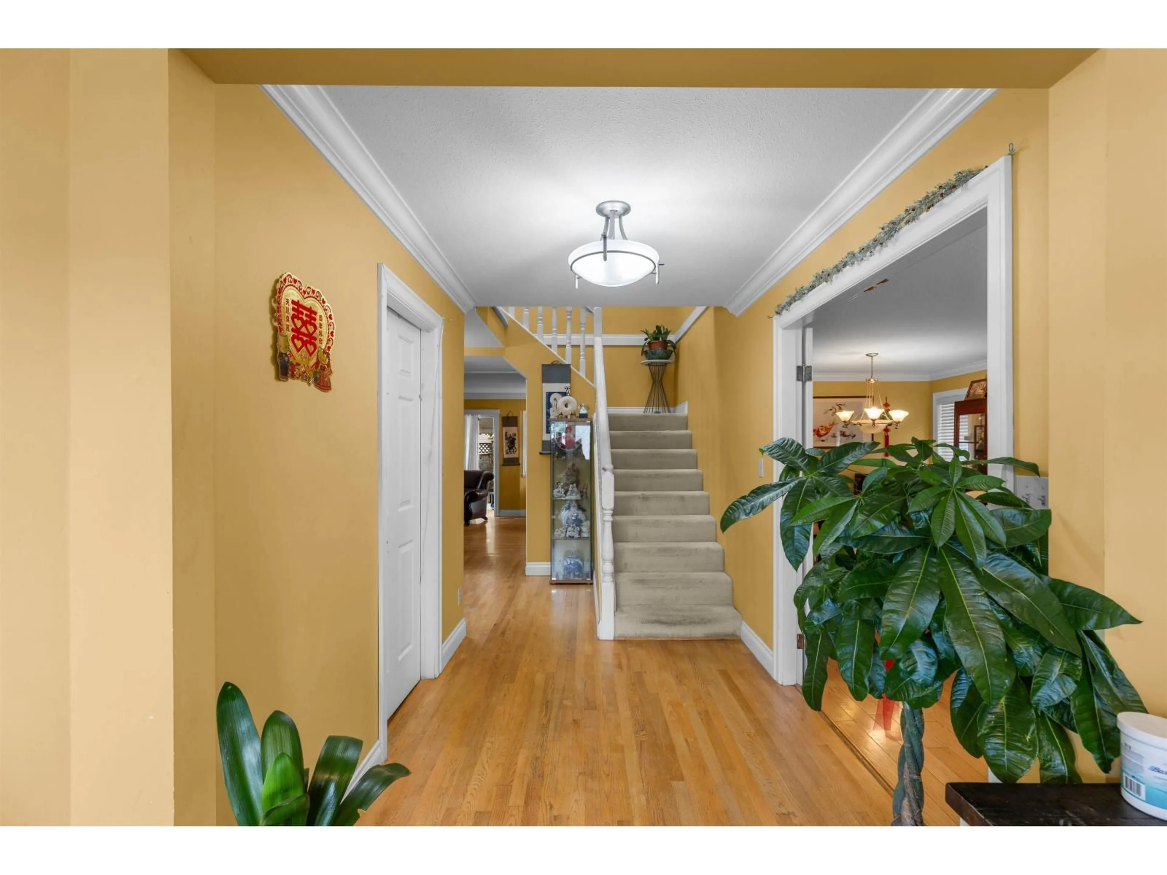 Indoor foyer for 3504 CRESTON DRIVE, Abbotsford British Columbia V2T5B8