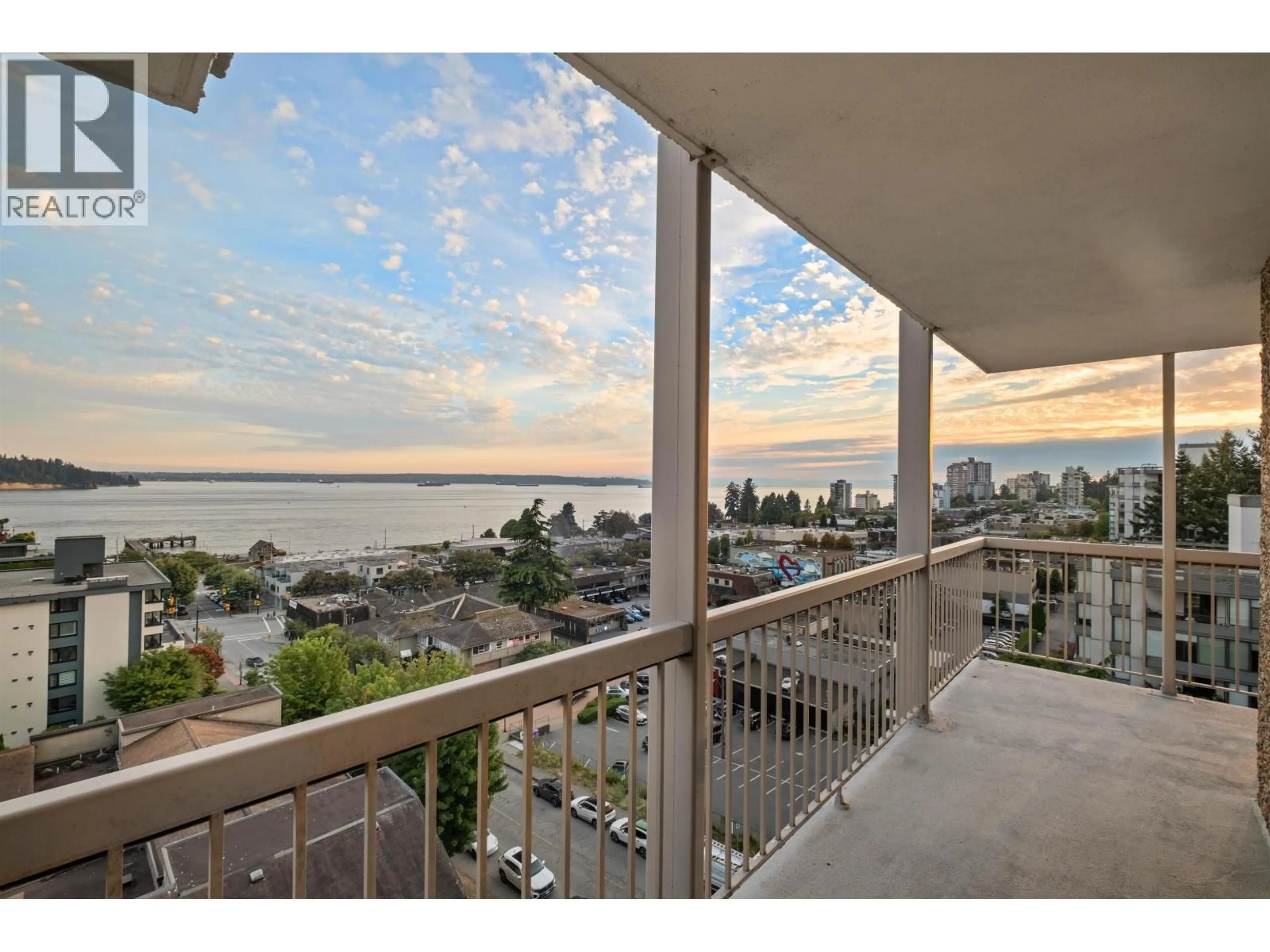 Balcony in the apartment, water/lake/river/ocean view for 902 - 1390 DUCHESS AVENUE, West Vancouver British Columbia V7T1H6