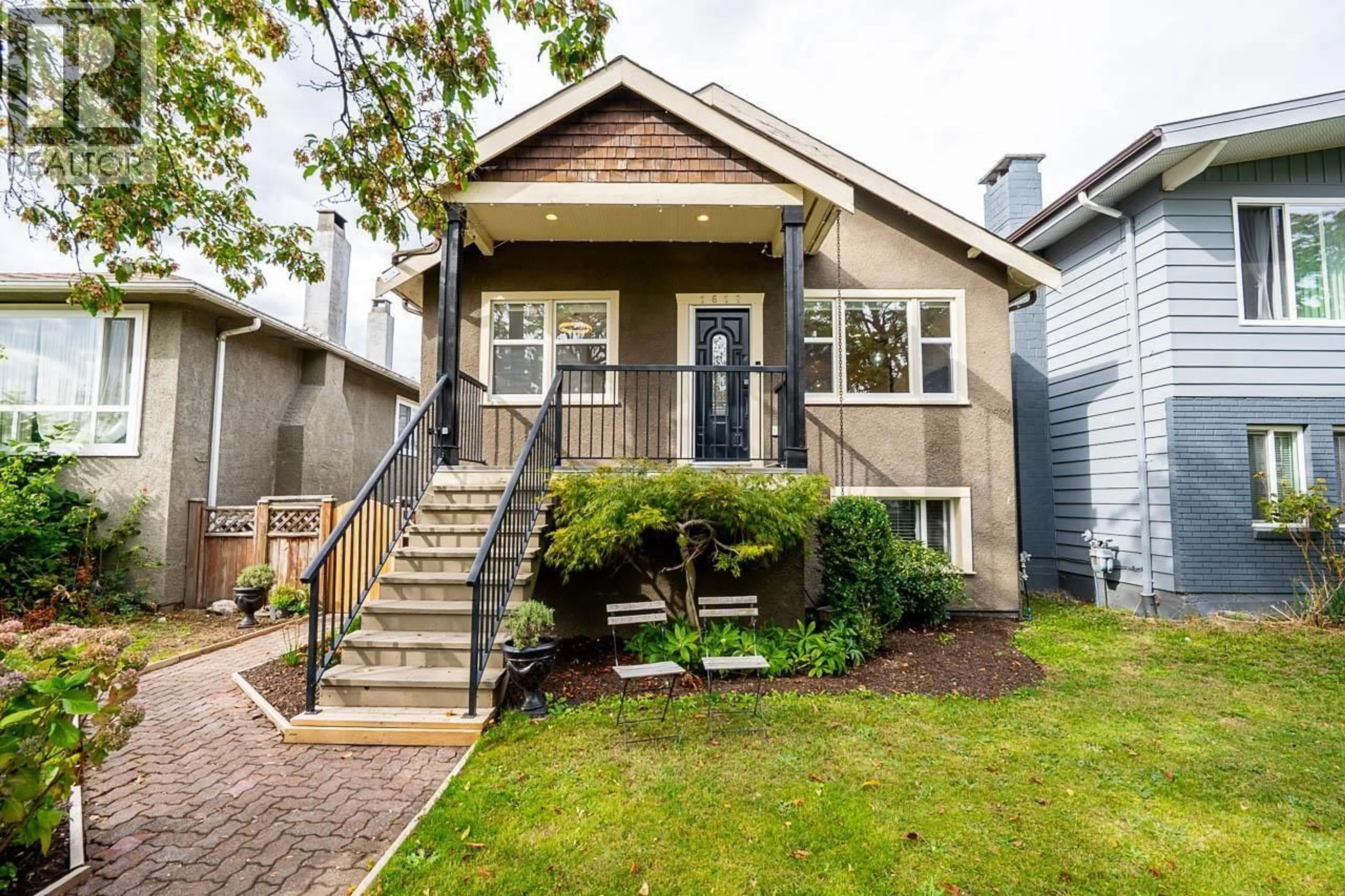 Home with vinyl exterior material, street for 1617 36TH AVENUE, Vancouver British Columbia V5P1C3
