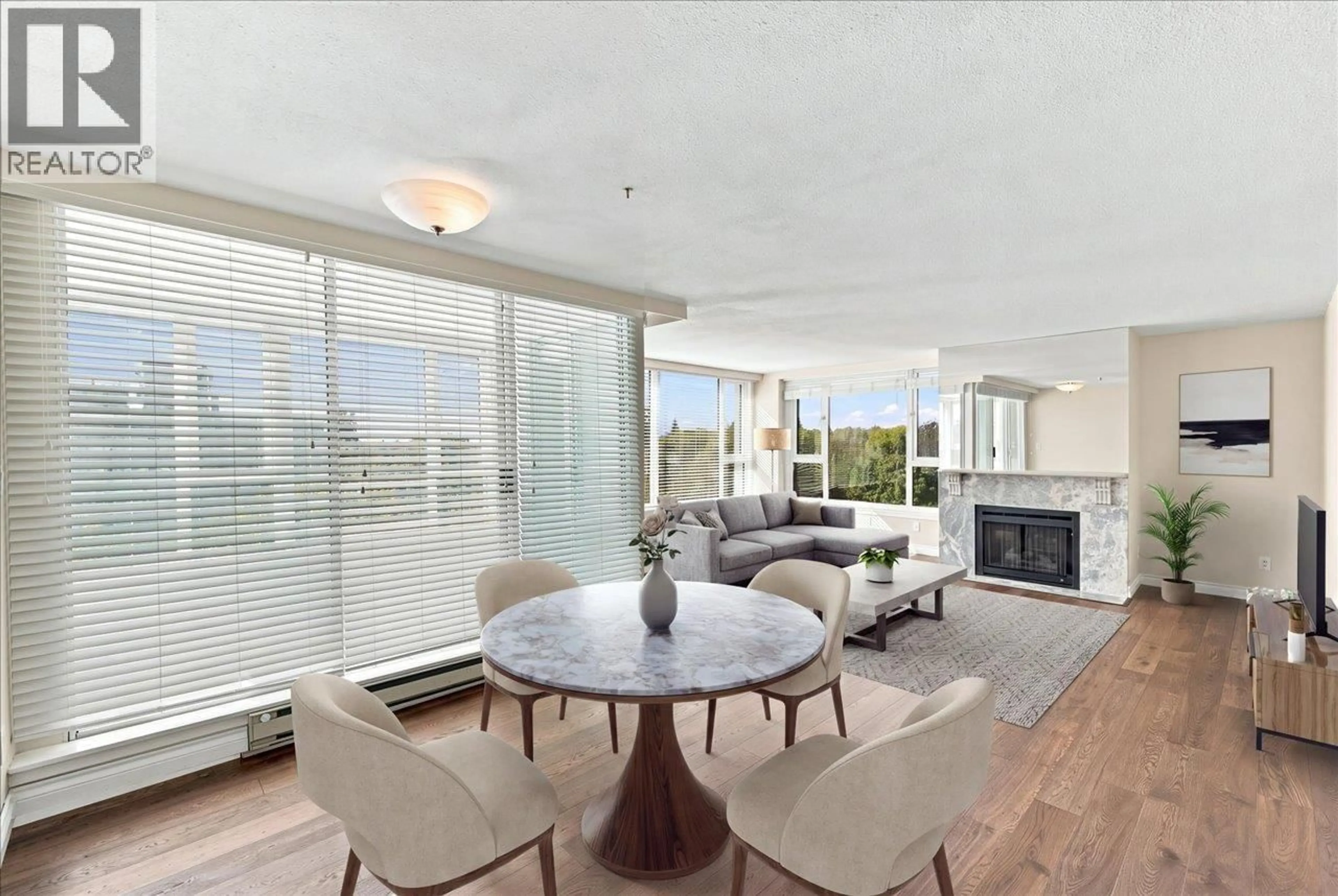 Living room with furniture, unknown for 901 - 5425 YEW STREET, Vancouver British Columbia V6M3X7