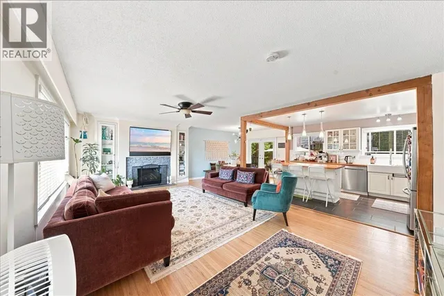 1617 STELLA PLACE, Port Coquitlam 2