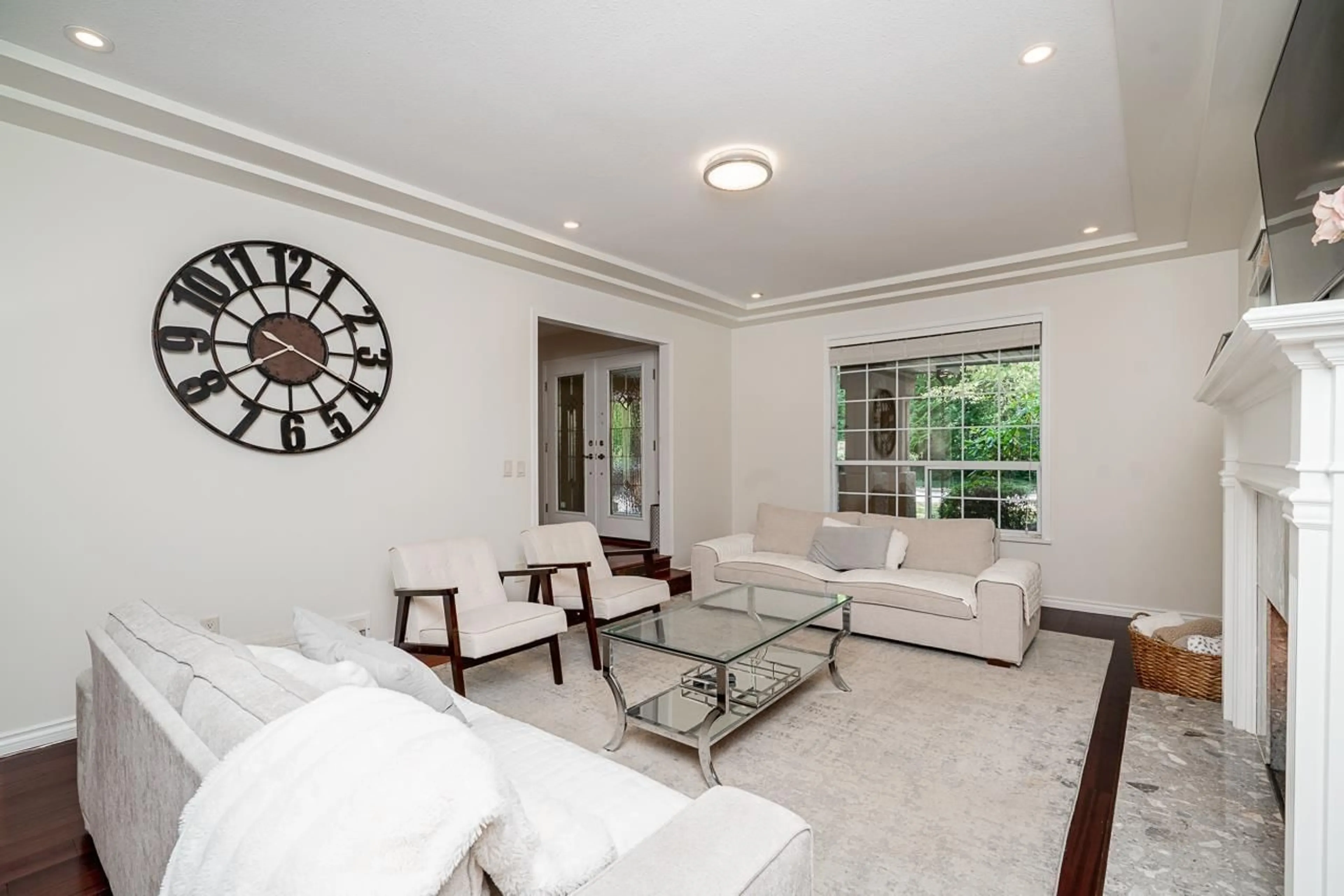 Living room with furniture, unknown for 1837 134A STREET, Surrey British Columbia V4A9E2