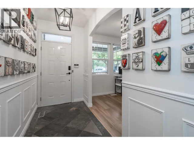 24128 HILL AVENUE, Maple Ridge 5