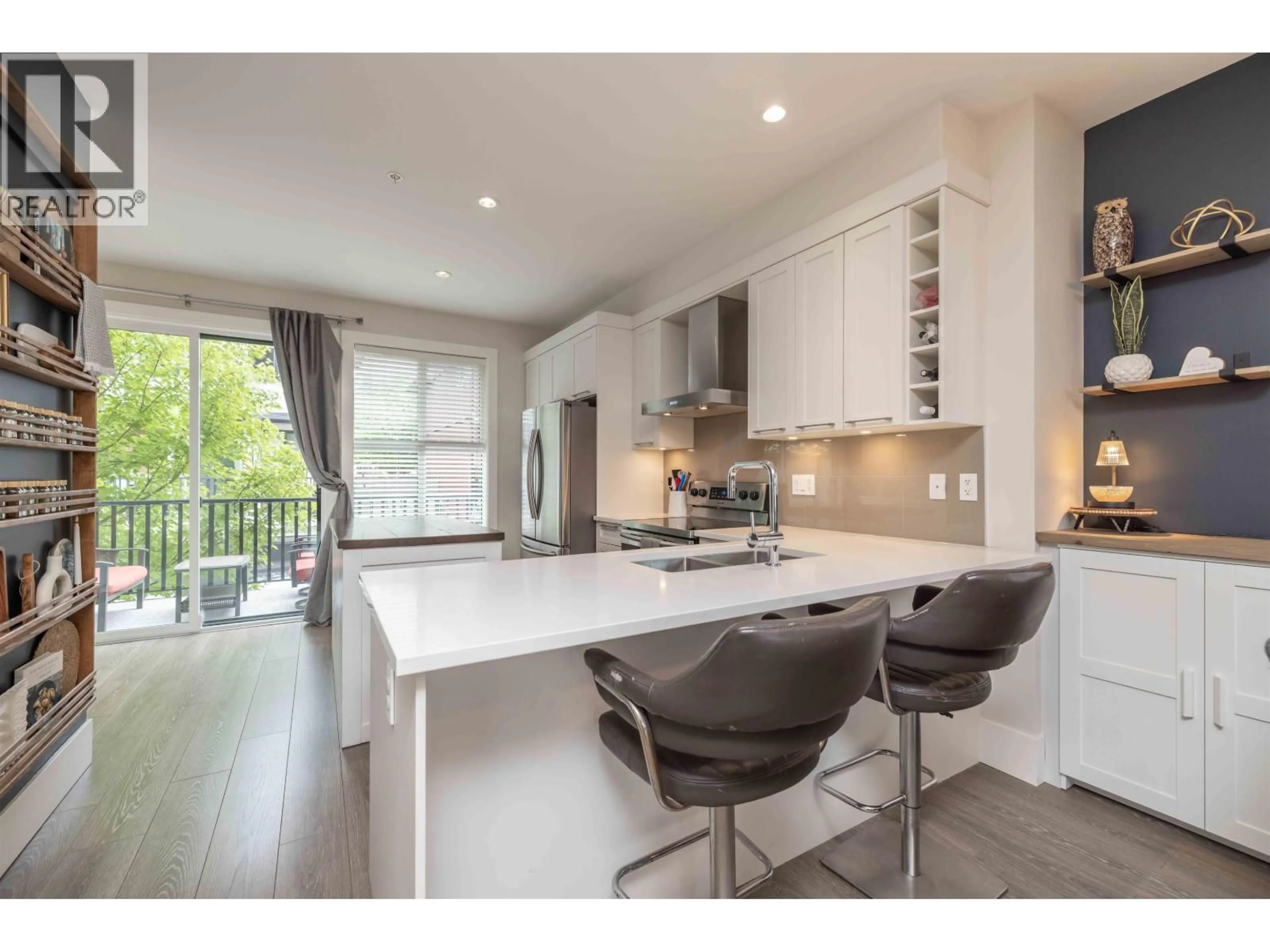 Open concept kitchen, wood/laminate floor for 30 - 13260 236 STREET, Maple Ridge British Columbia V4R0G6