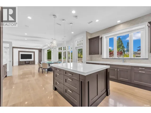 6599 CHURCHILL STREET, Vancouver 5