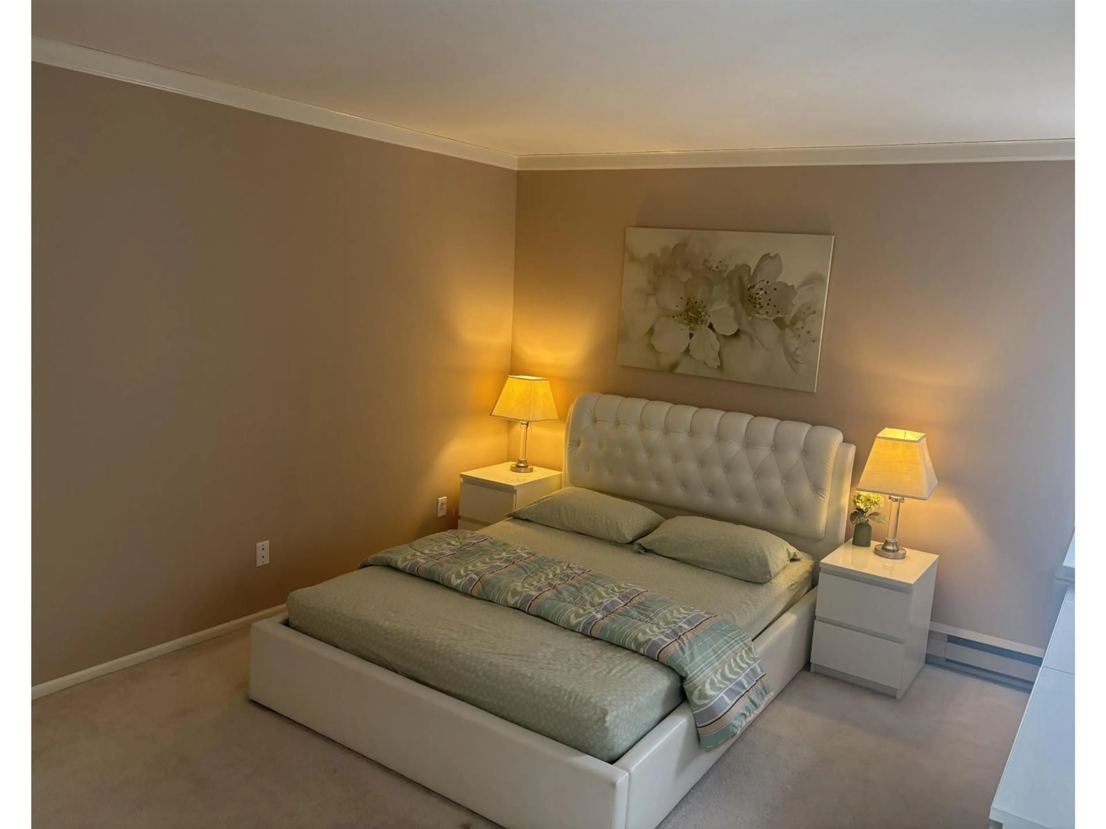 Bedroom with bed, carpet floor for 311 - 13910 101 AVENUE, Surrey British Columbia V3T1L6