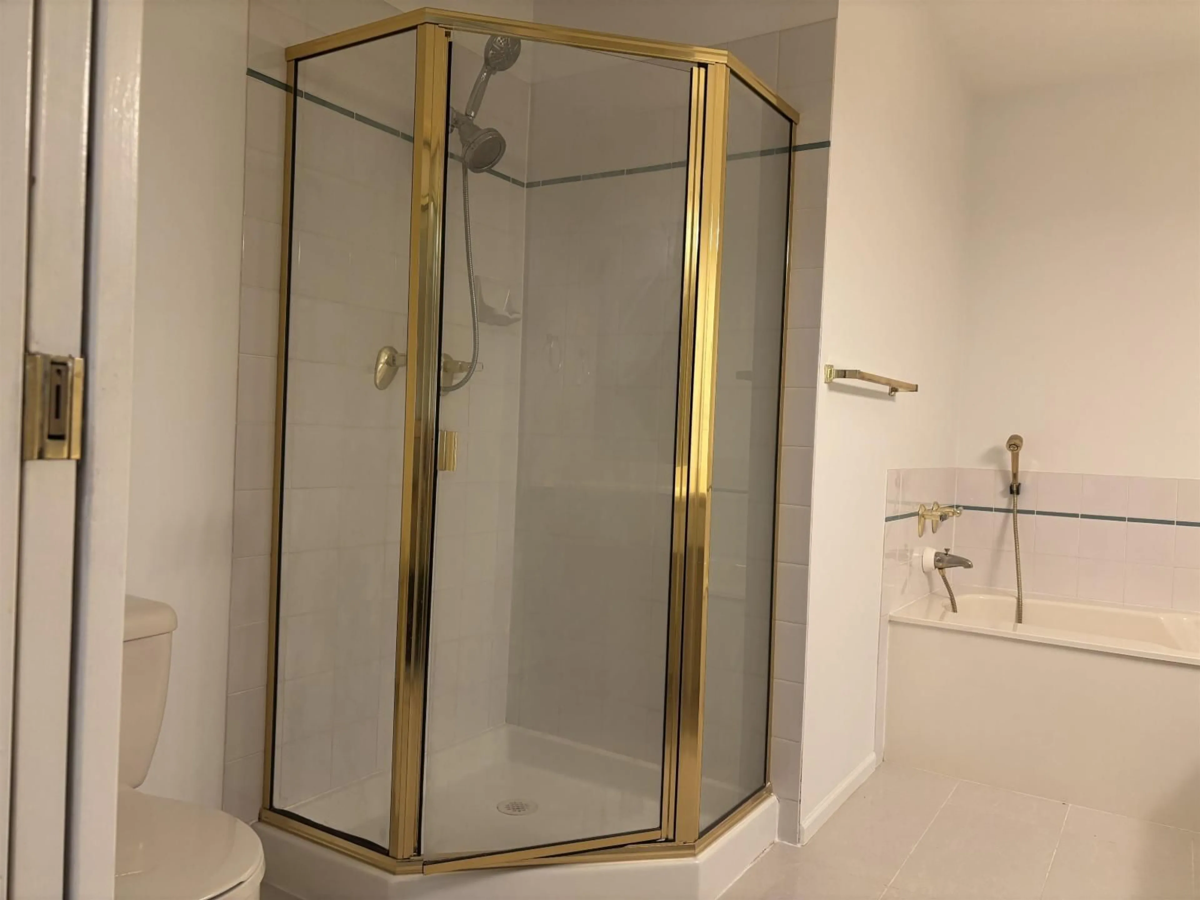Standard bathroom, floor is not visible for 311 - 13910 101 AVENUE, Surrey British Columbia V3T1L6