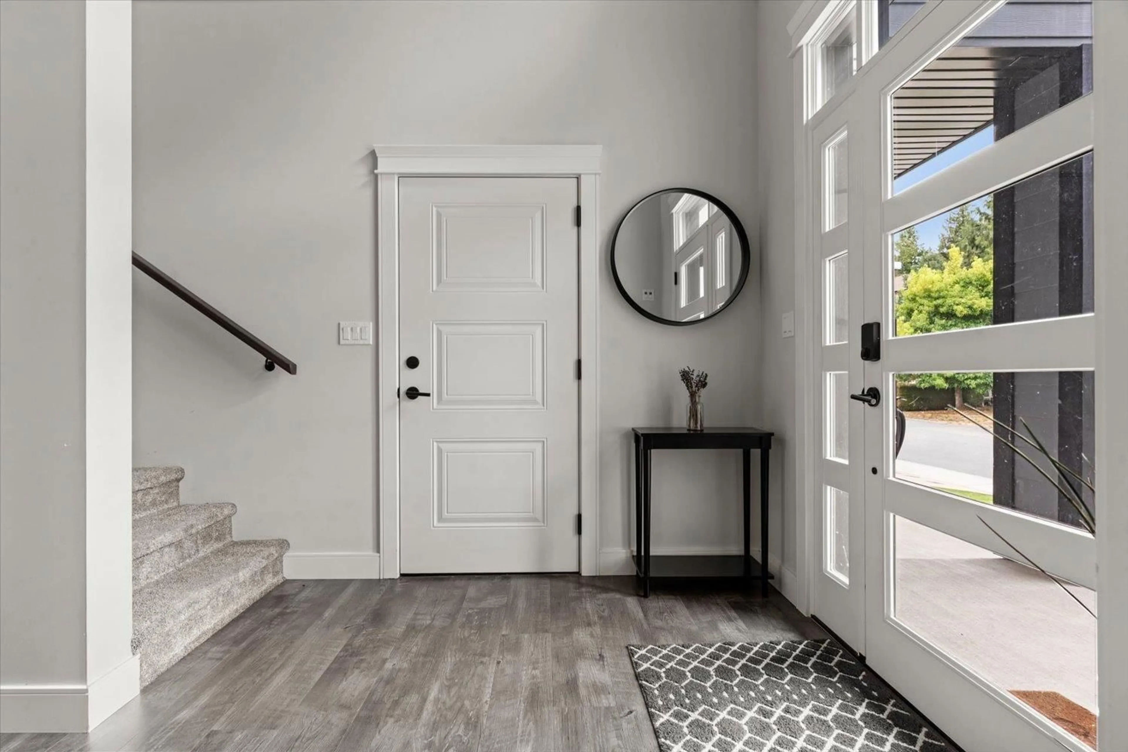 Indoor entryway for 47214 SWALLOW PLACE, Chilliwack British Columbia V2P7W9